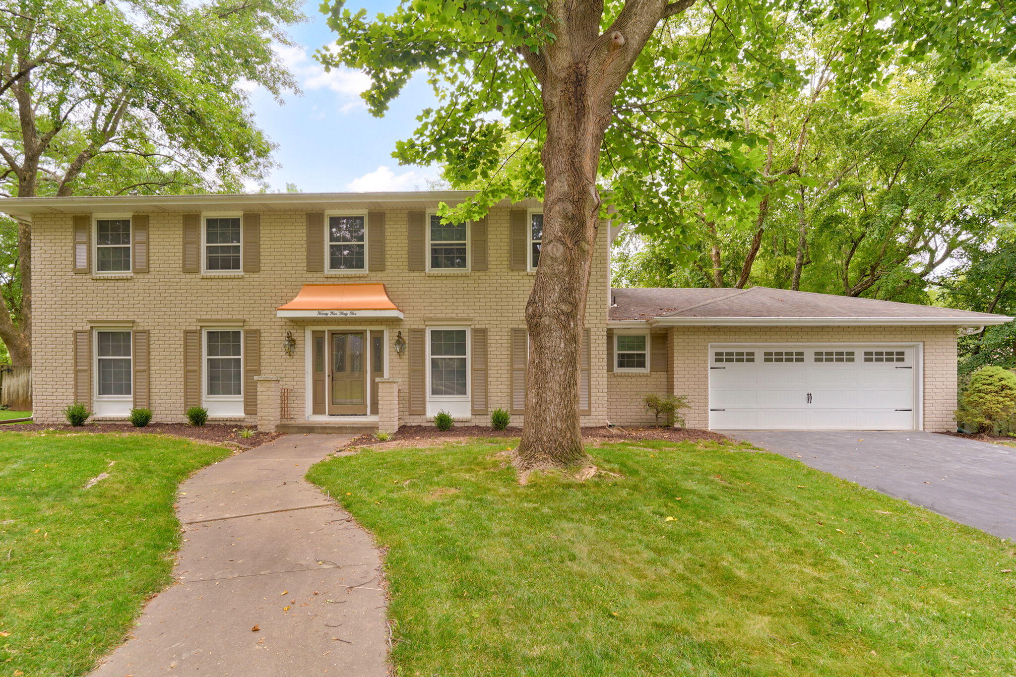 Photo 3 - Residential for sale – 2435 E Michelle Place  Springfield, MO
