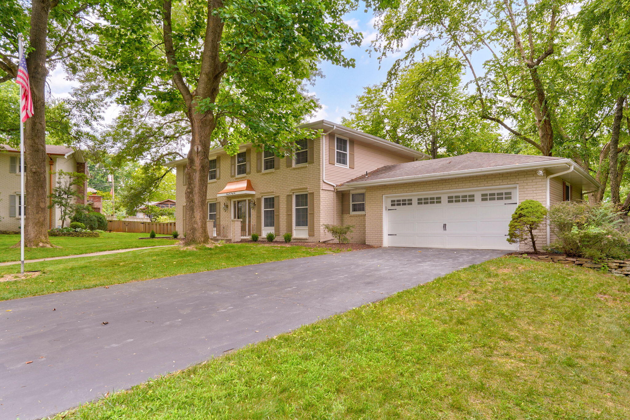 Photo 5 - Residential for sale – 2435 E Michelle Place  Springfield, MO