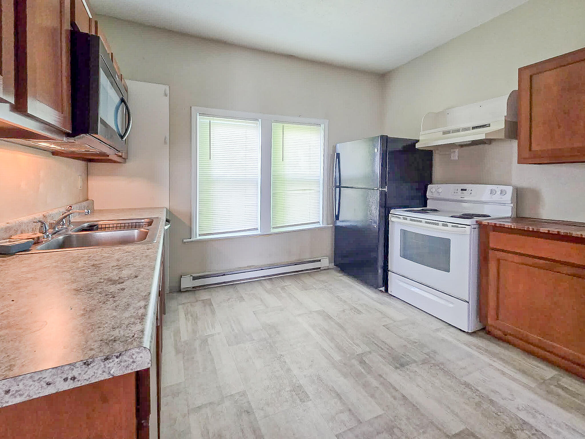 Photo 6 - Residential for sale – 704  Main Street   Cabool, MO