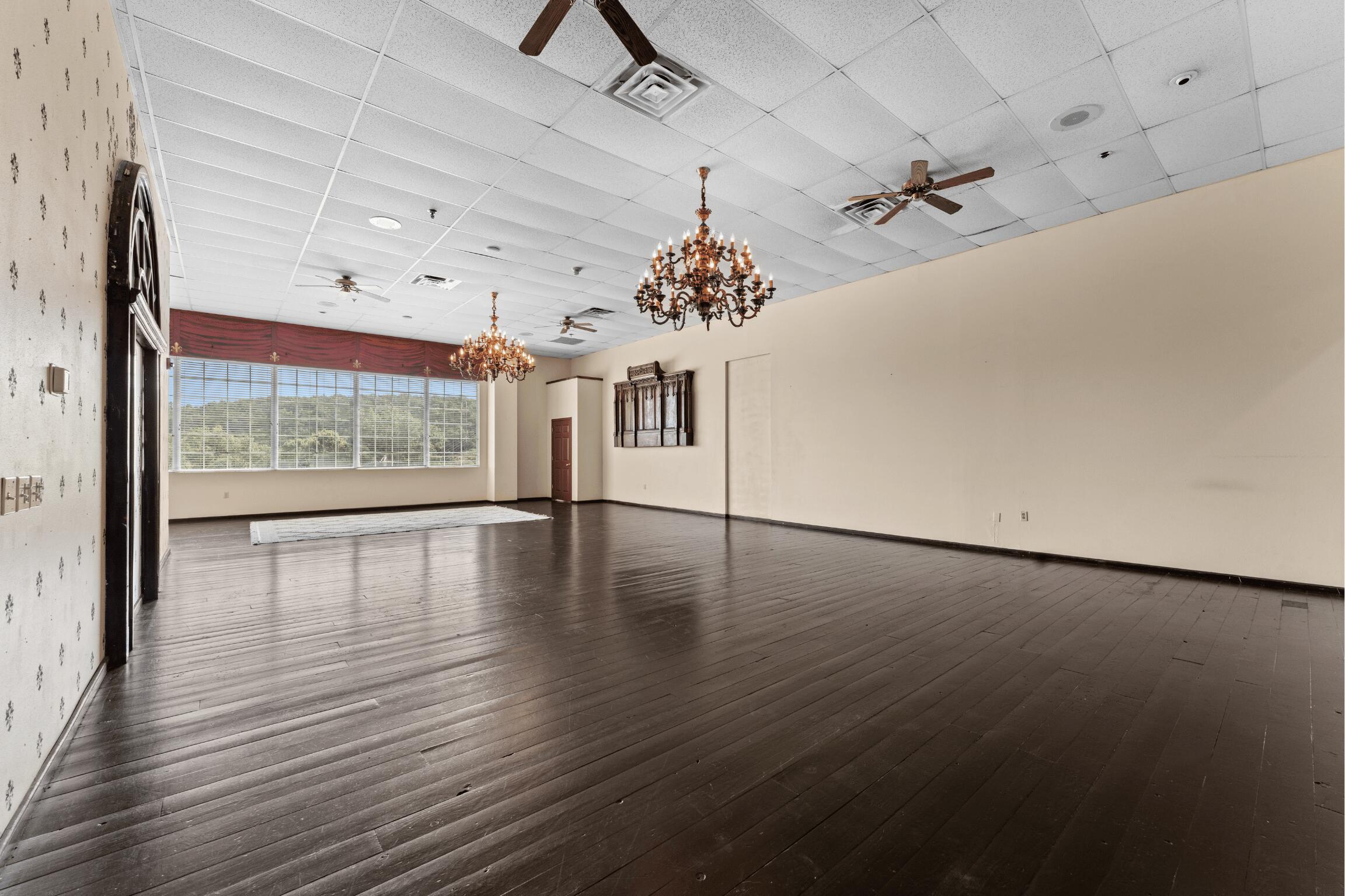 Photo 13 - Commercial Lease for sale – 2849  Gretna Road  Branson, MO
