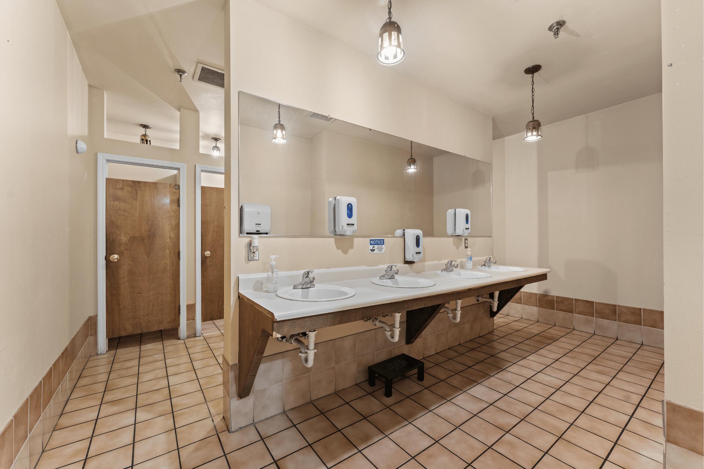 Photo 21 - Commercial Lease for sale – 2849  Gretna Road  Branson, MO