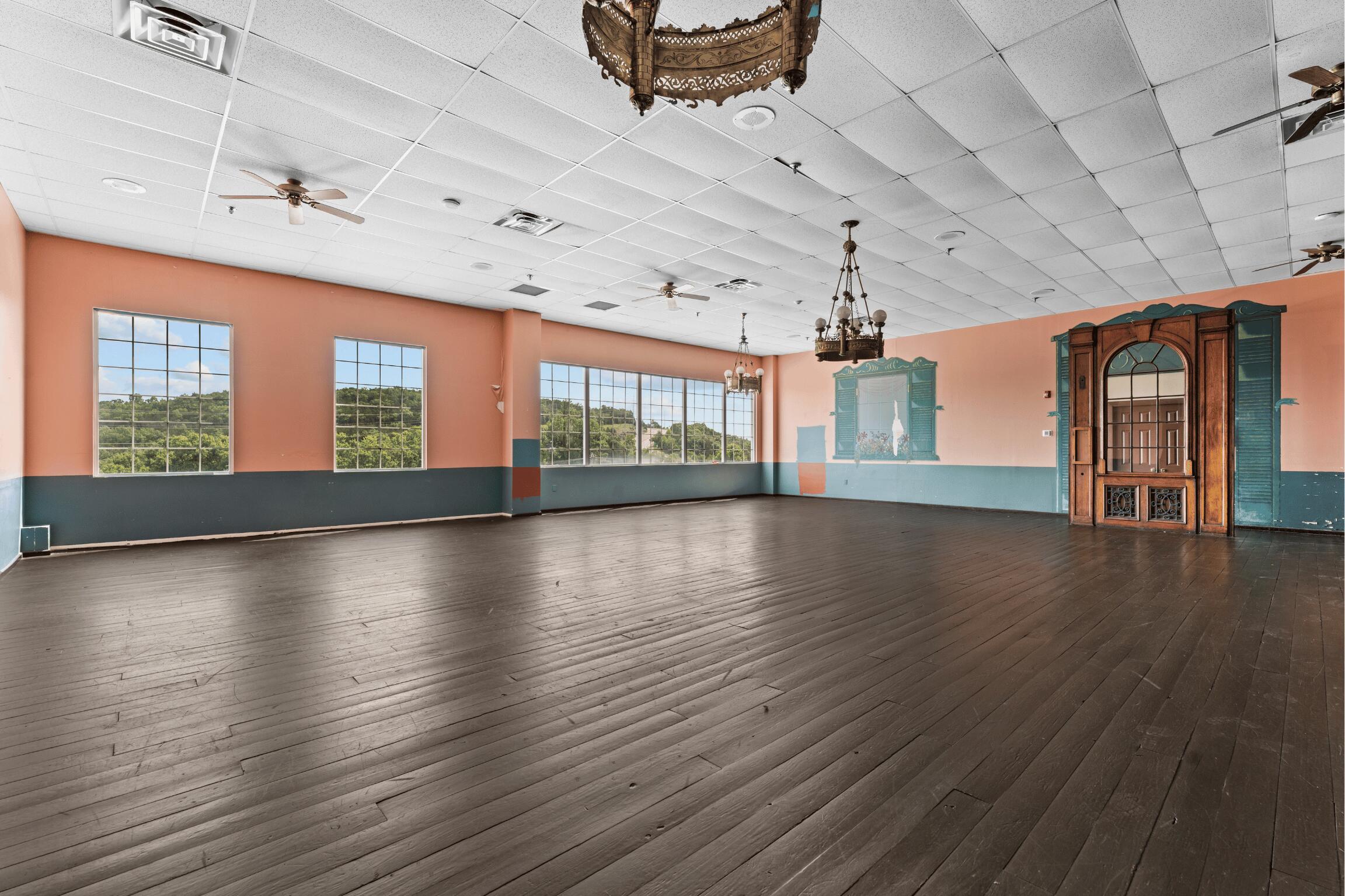 Photo 16 - Commercial Lease for sale – 2849  Gretna Road  Branson, MO
