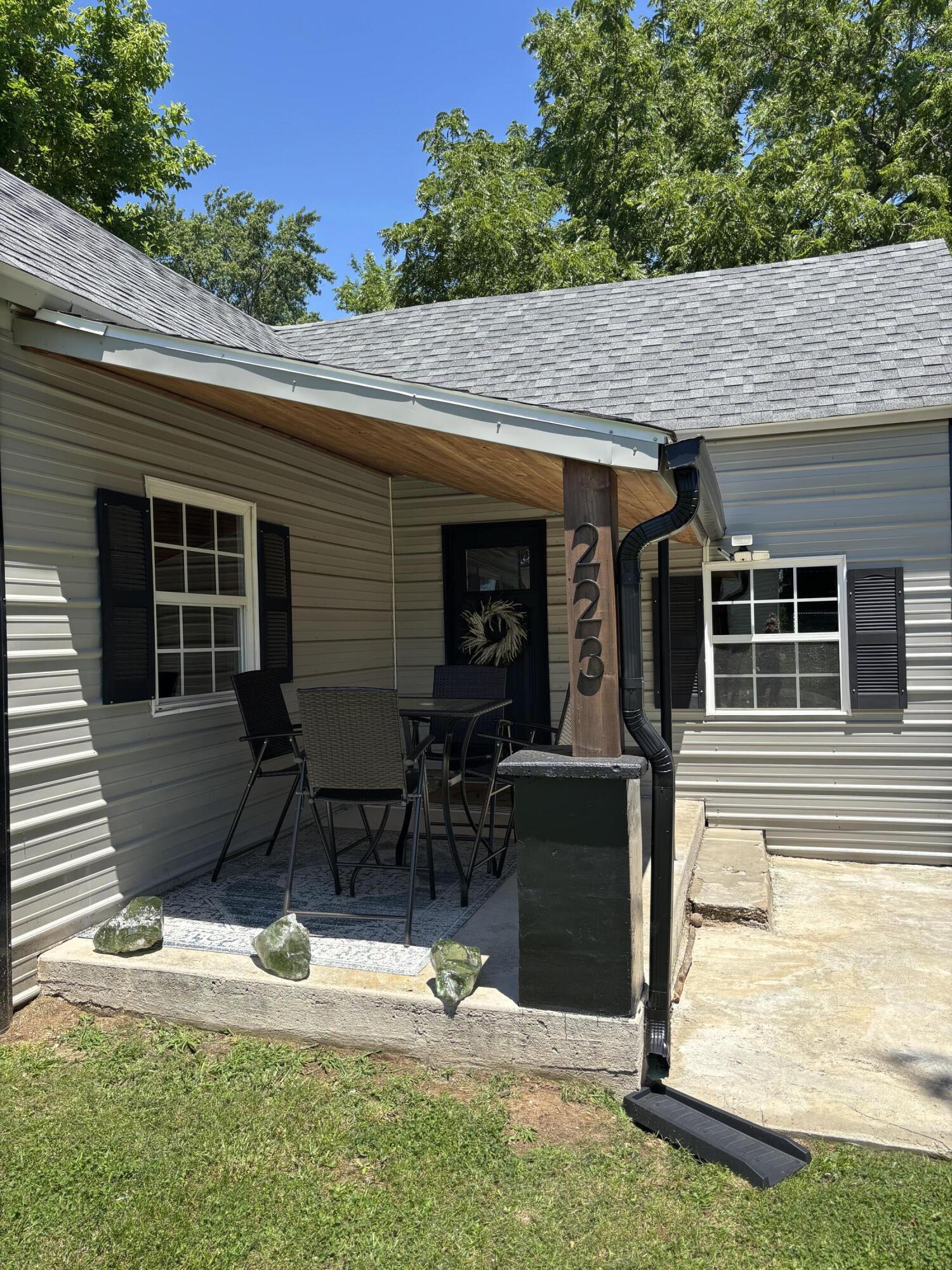 Photo 3 - Residential for sale – 223 E Cleveland Avenue  Walnut Grove, MO