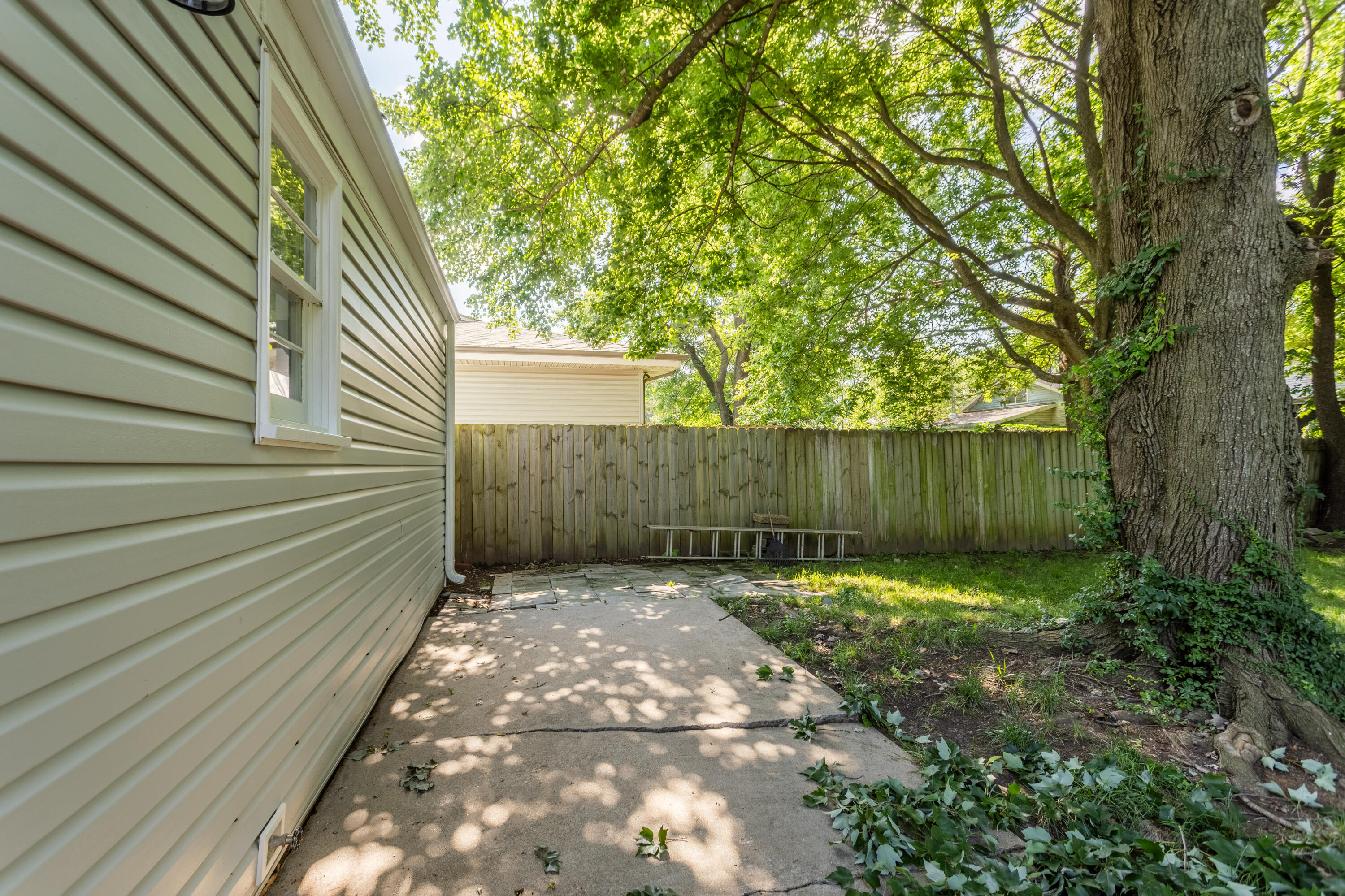 Photo 21 - Residential for sale – 1318 E Cozy Street  Springfield, MO