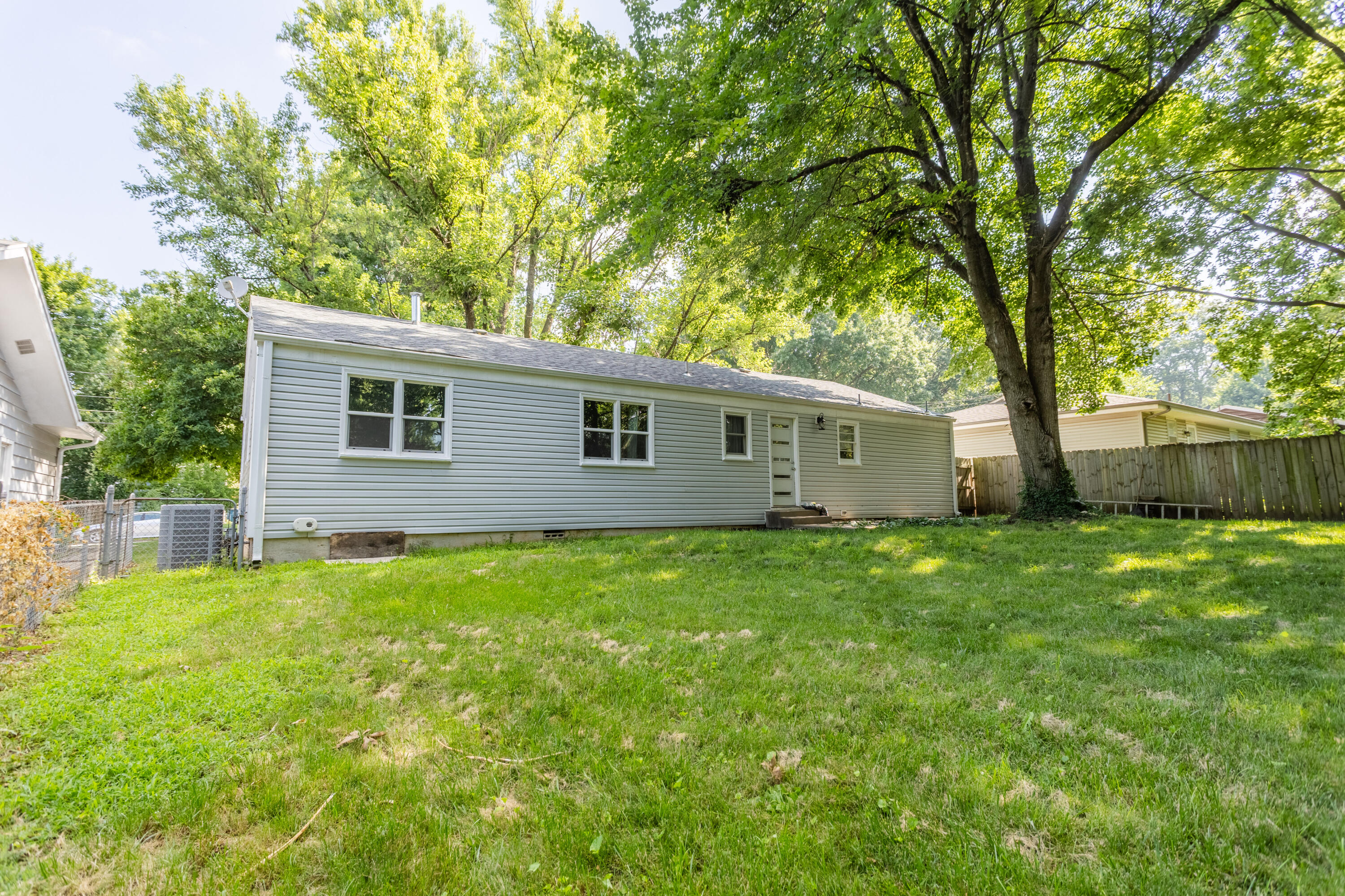 Photo 22 - Residential for sale – 1318 E Cozy Street  Springfield, MO