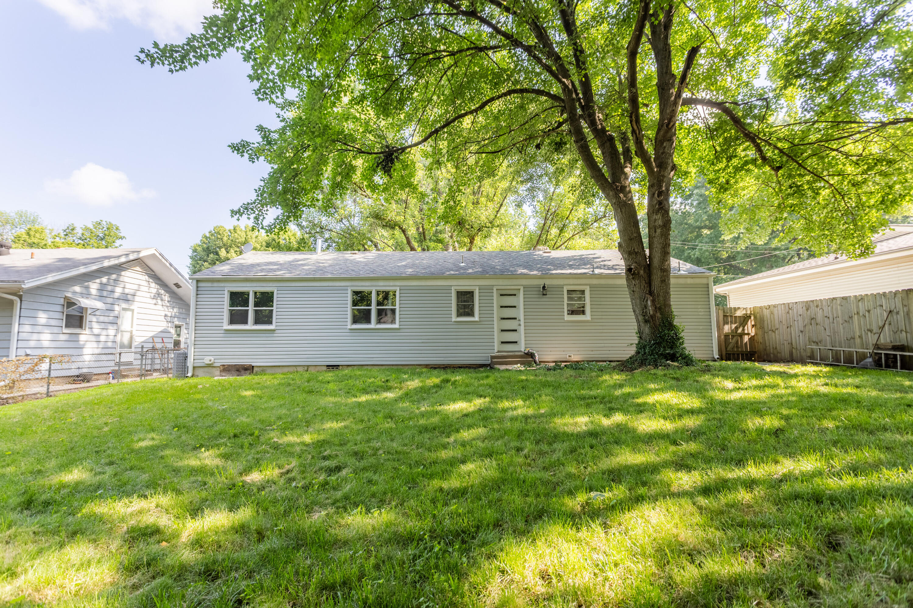 Photo 23 - Residential for sale – 1318 E Cozy Street  Springfield, MO