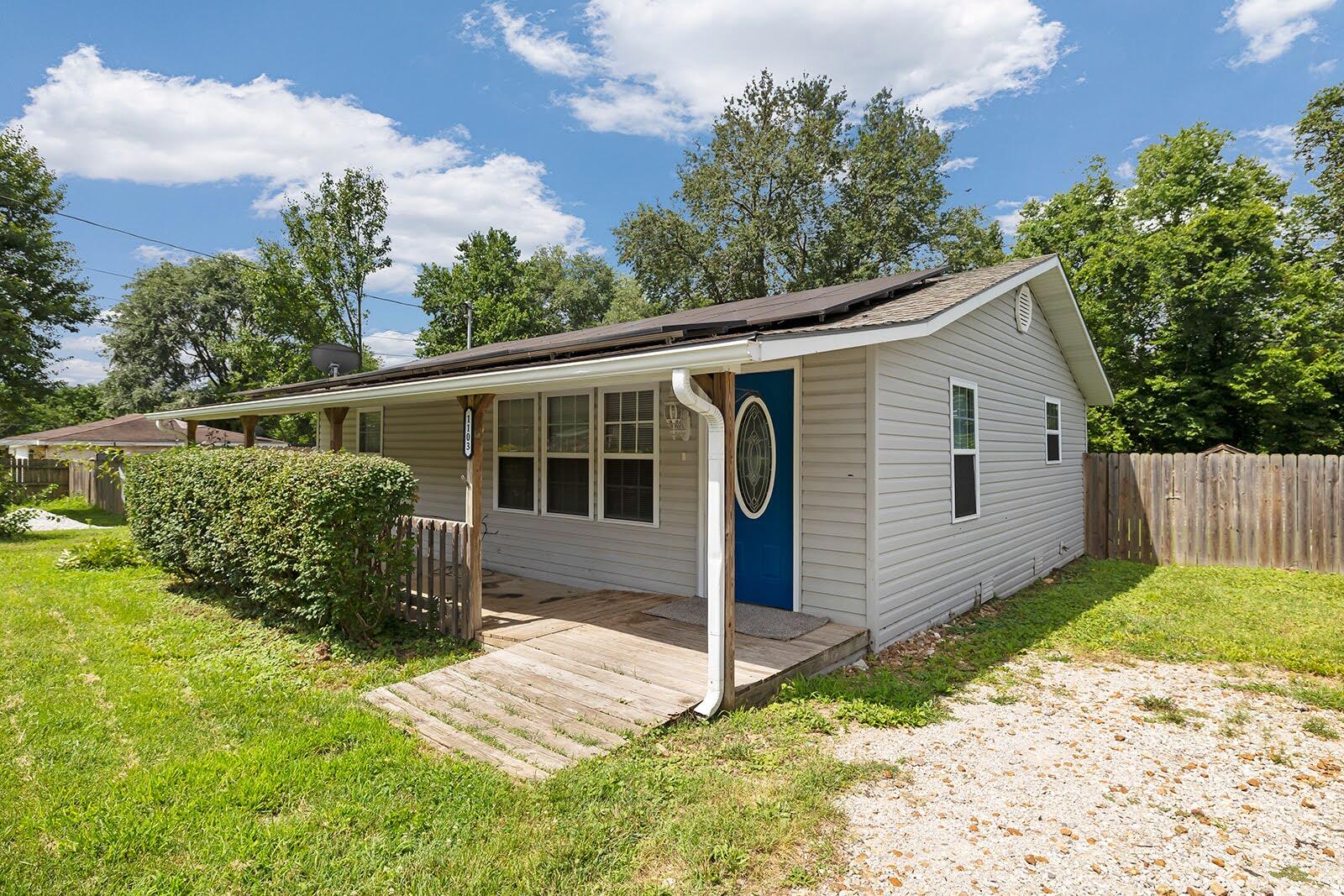 Photo 2 - Residential for sale – 1103 S Overhill Avenue  Springfield, MO