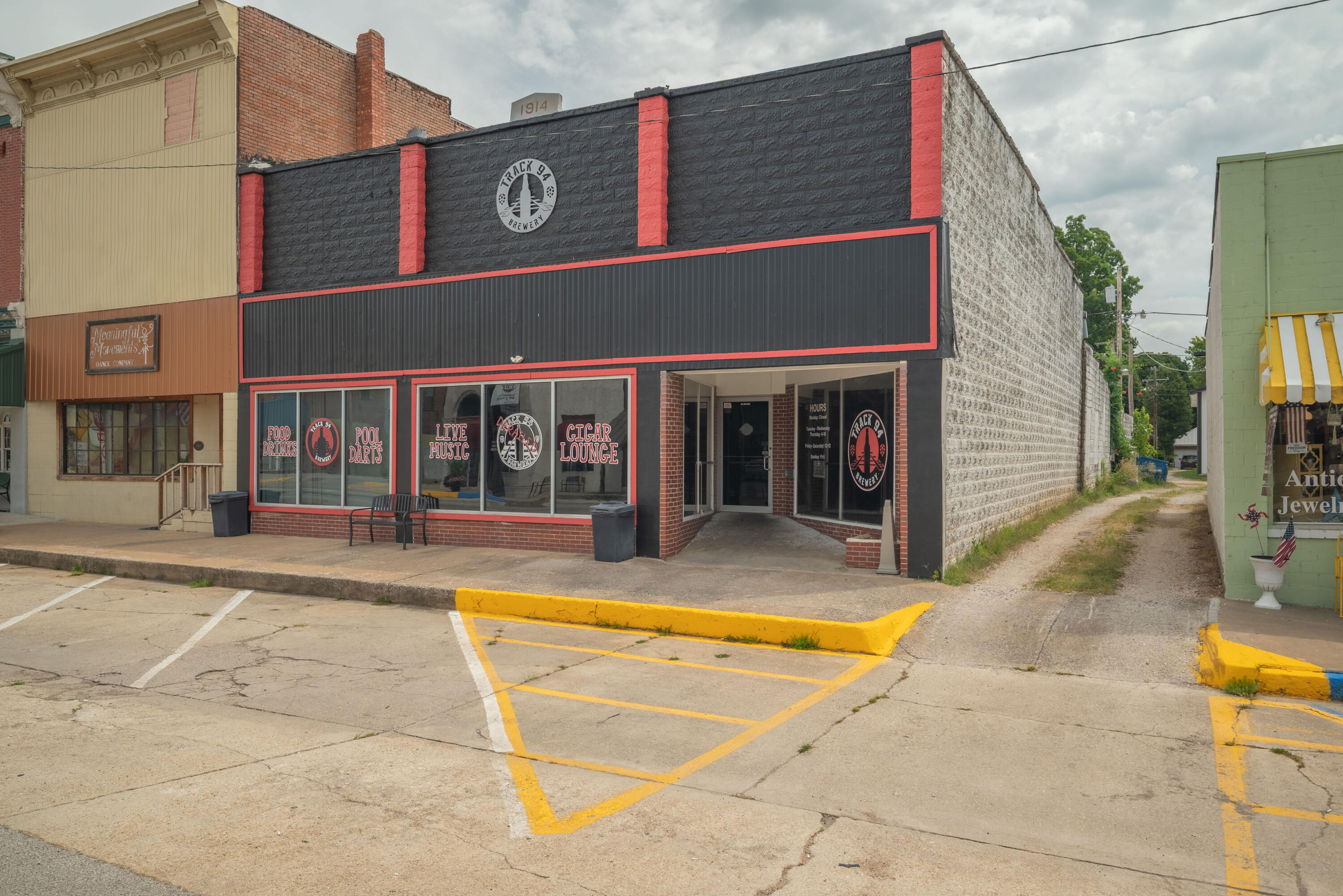 Photo 4 - Commercial Sale for sale – 1107  Cherokee Avenue  Seneca, MO