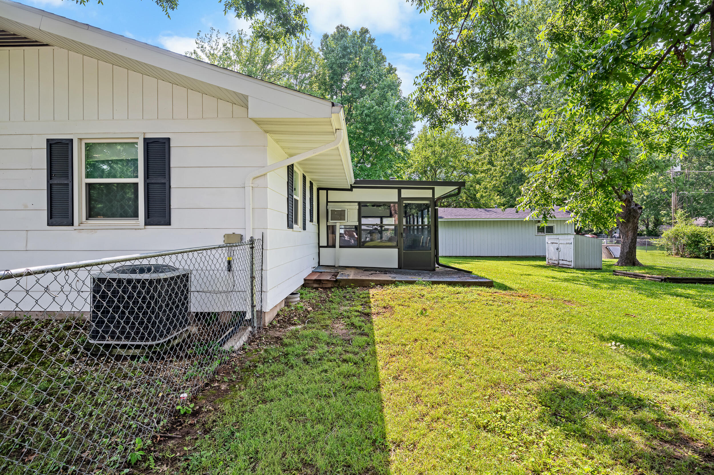 Photo 57 - Residential for sale – 1417 W Locust Street  Bolivar, MO
