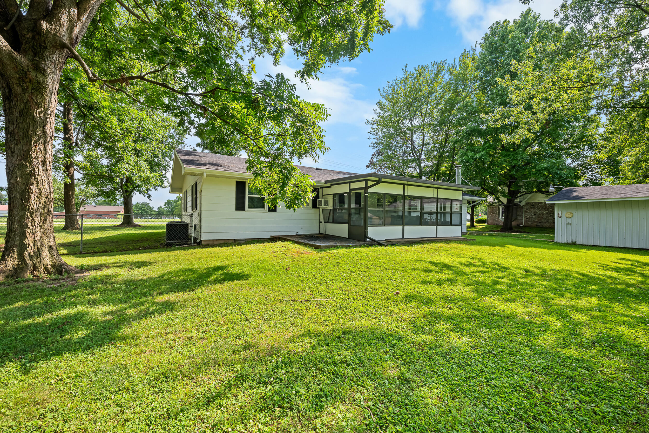 Photo 56 - Residential for sale – 1417 W Locust Street  Bolivar, MO