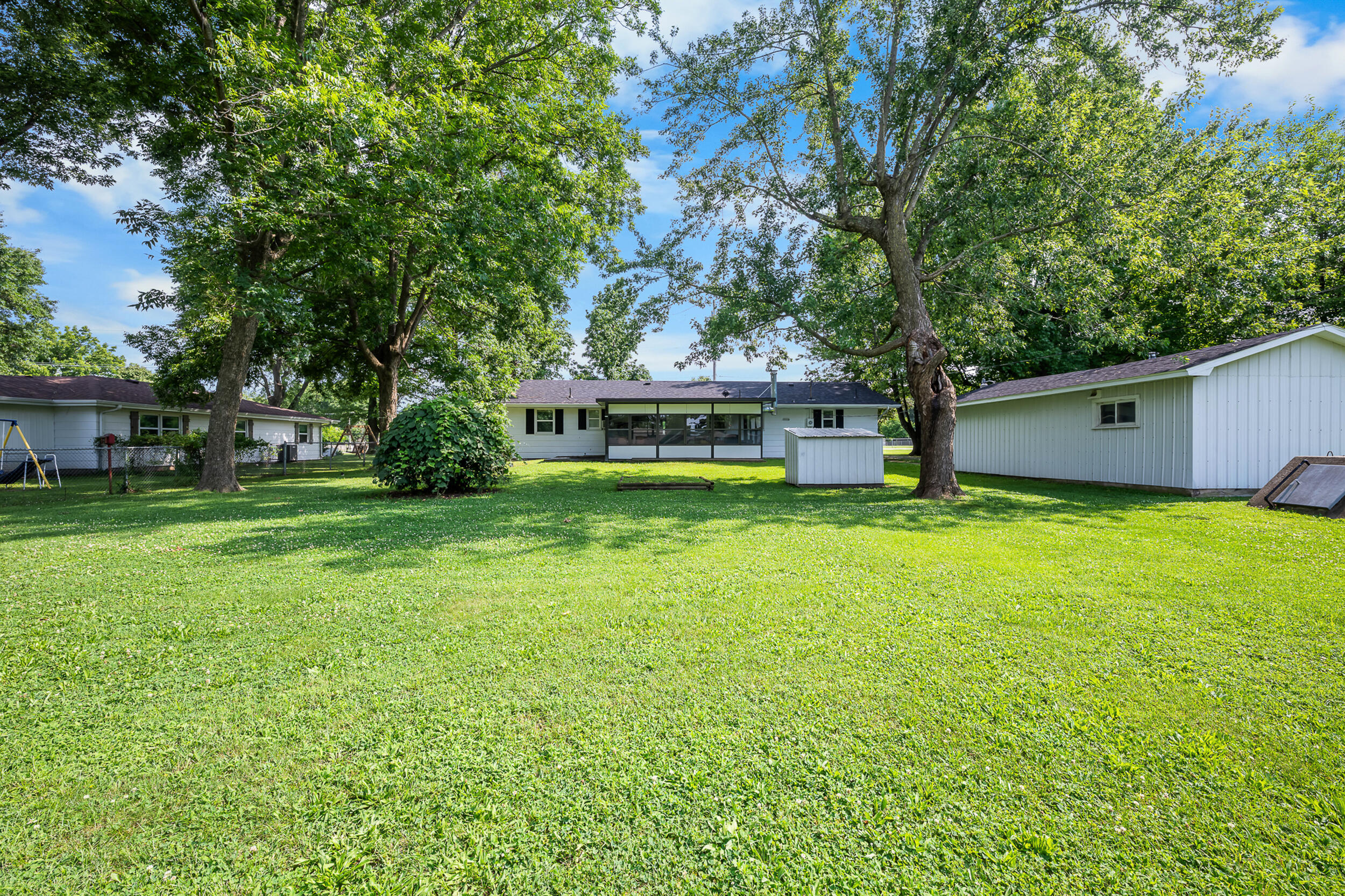 Photo 51 - Residential for sale – 1417 W Locust Street  Bolivar, MO