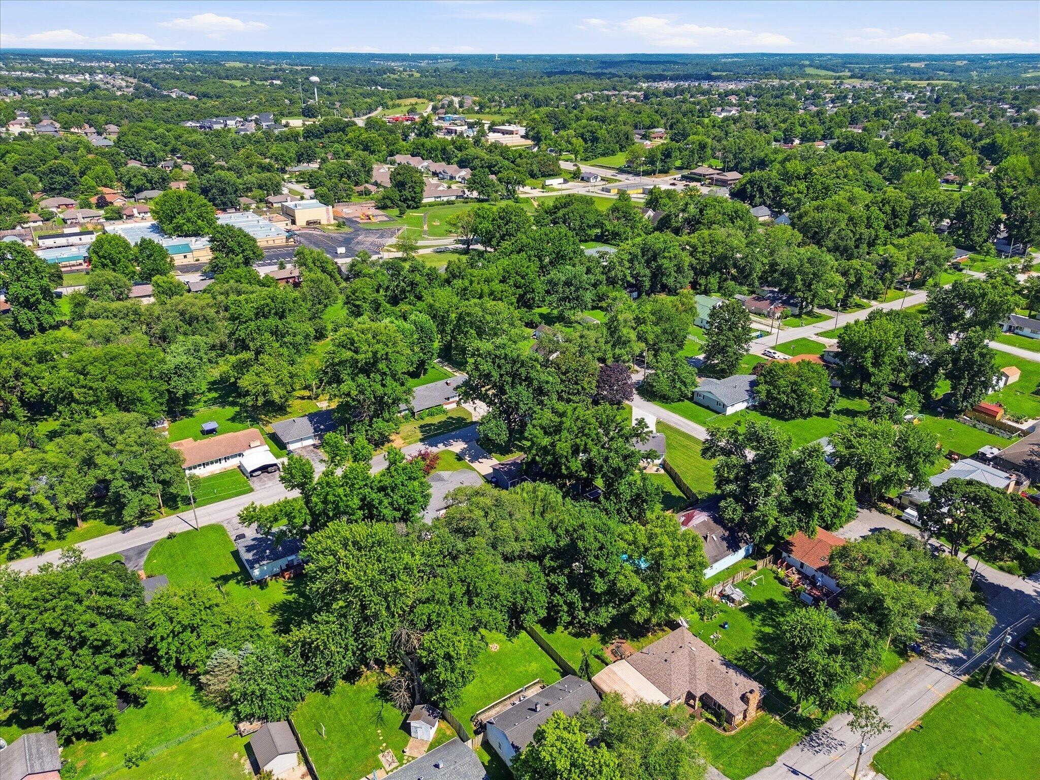 Photo 30 - Residential for sale – 305 N Missouri Avenue  Nixa, MO