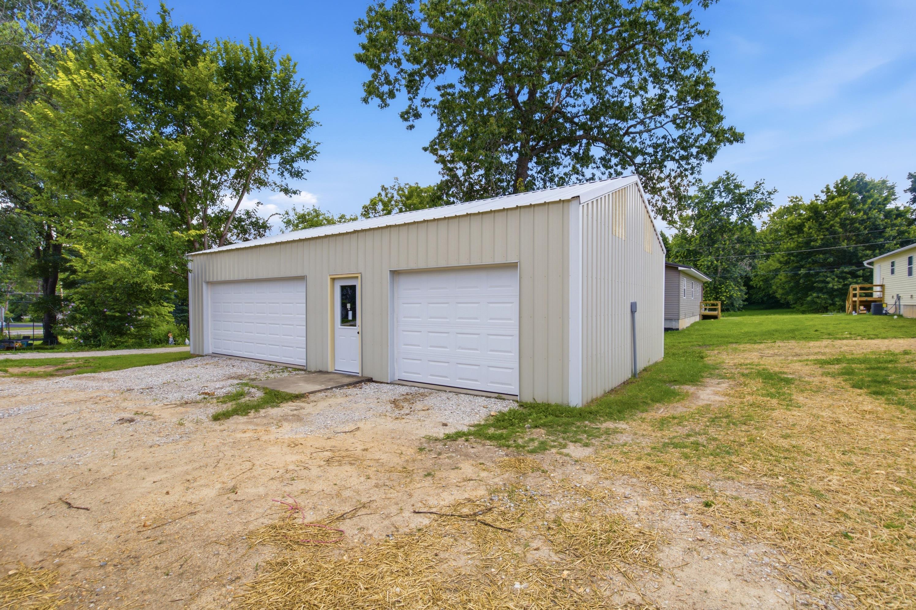 Photo 18 - Residential for sale – 110 W Clinton Street  Mansfield, MO