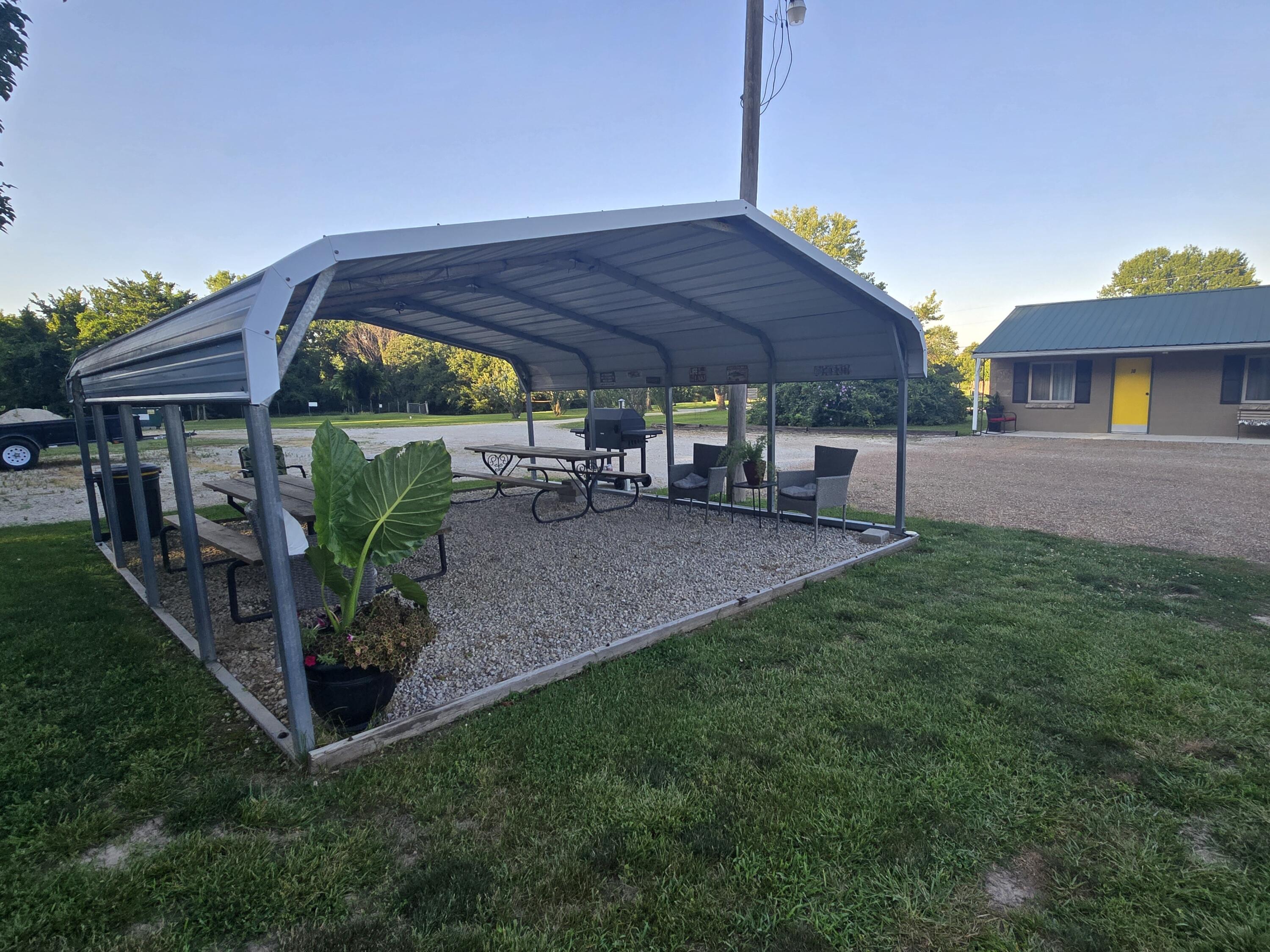 Photo 5 - Commercial Sale for sale – 21001  Missouri 254   Wheatland, MO