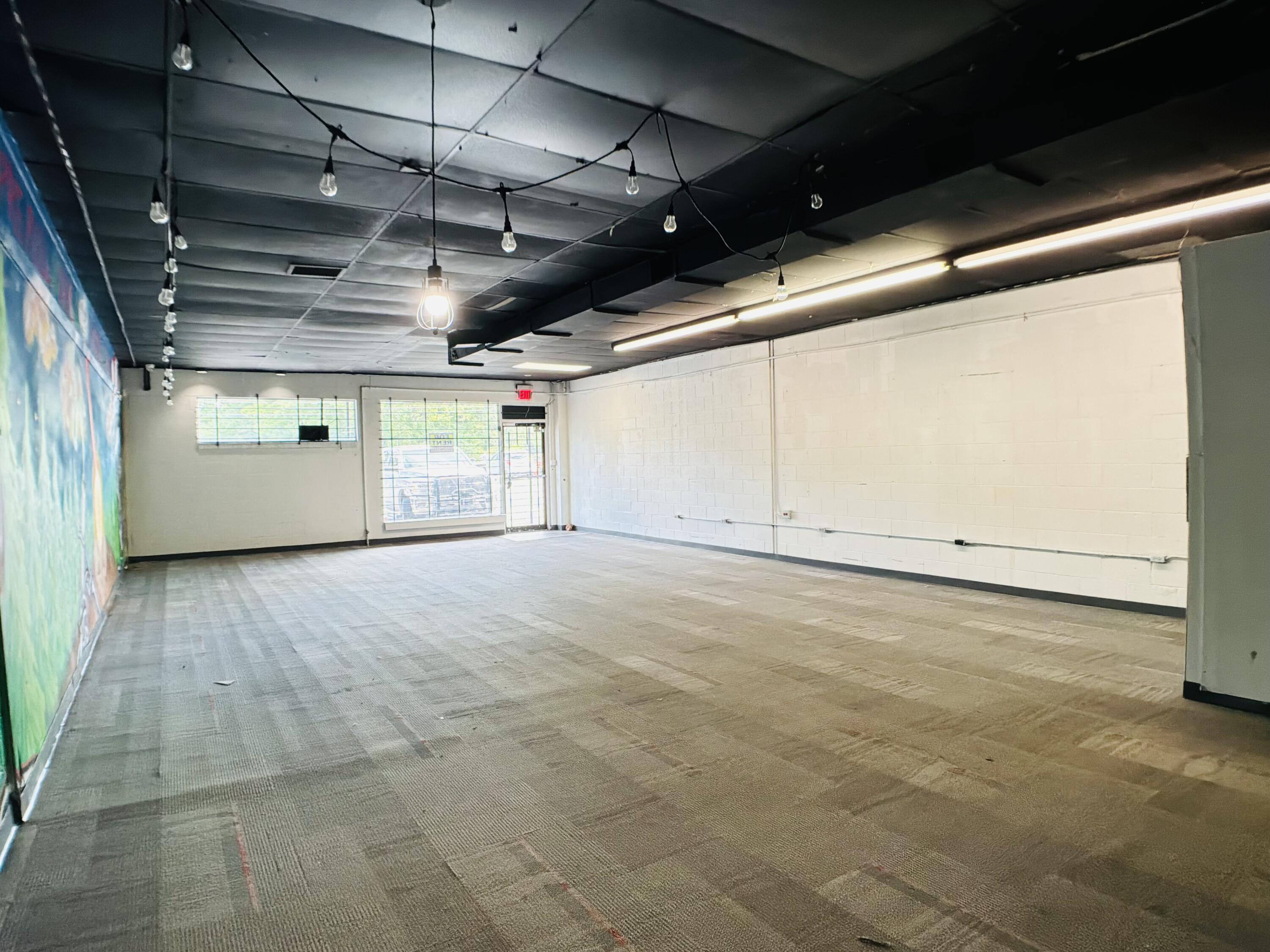 Photo 2 - Commercial Sale for sale – 1910 E Meadowmere Street  Springfield, MO