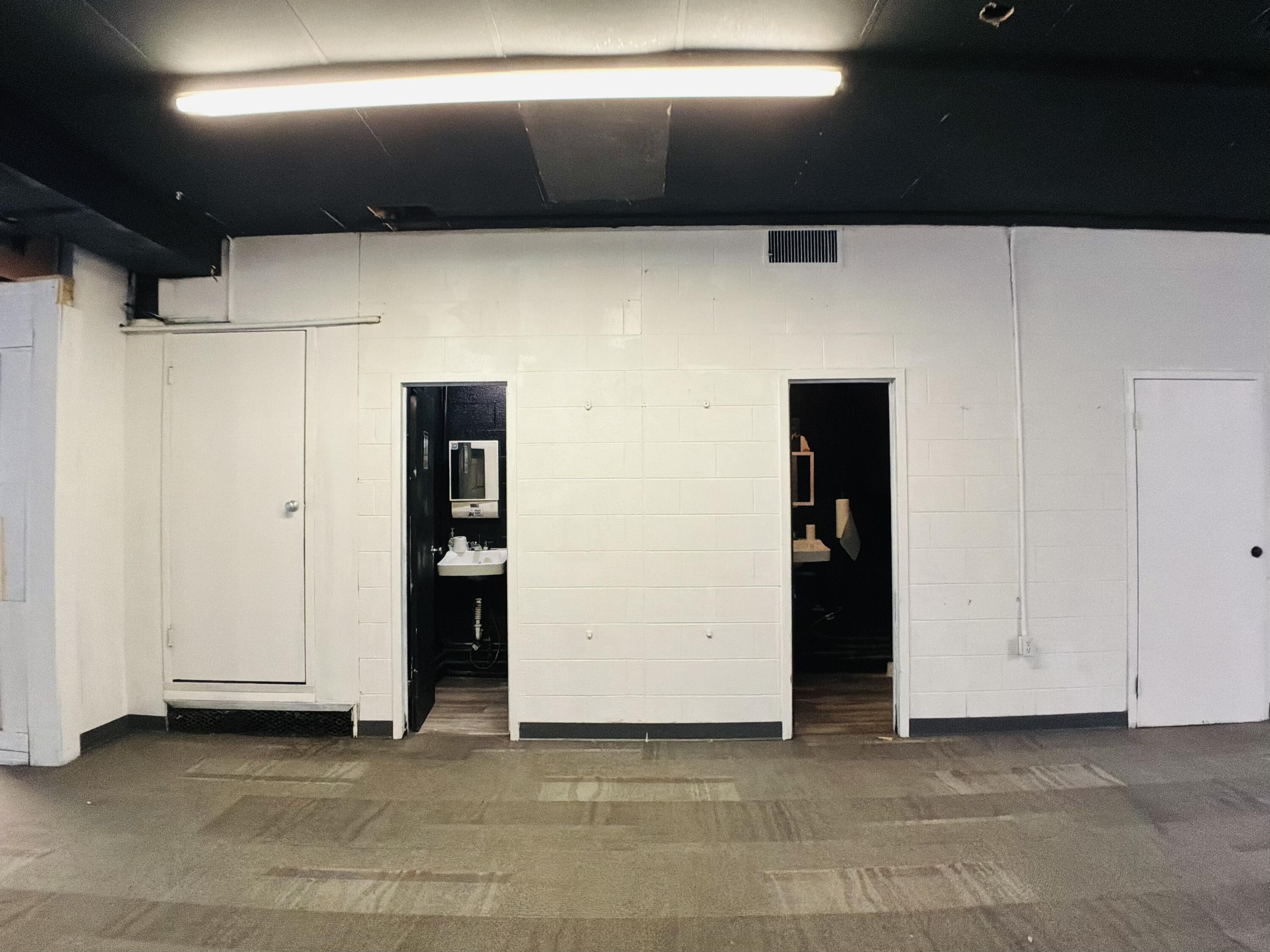 Photo 8 - Commercial Sale for sale – 1910 E Meadowmere Street  Springfield, MO