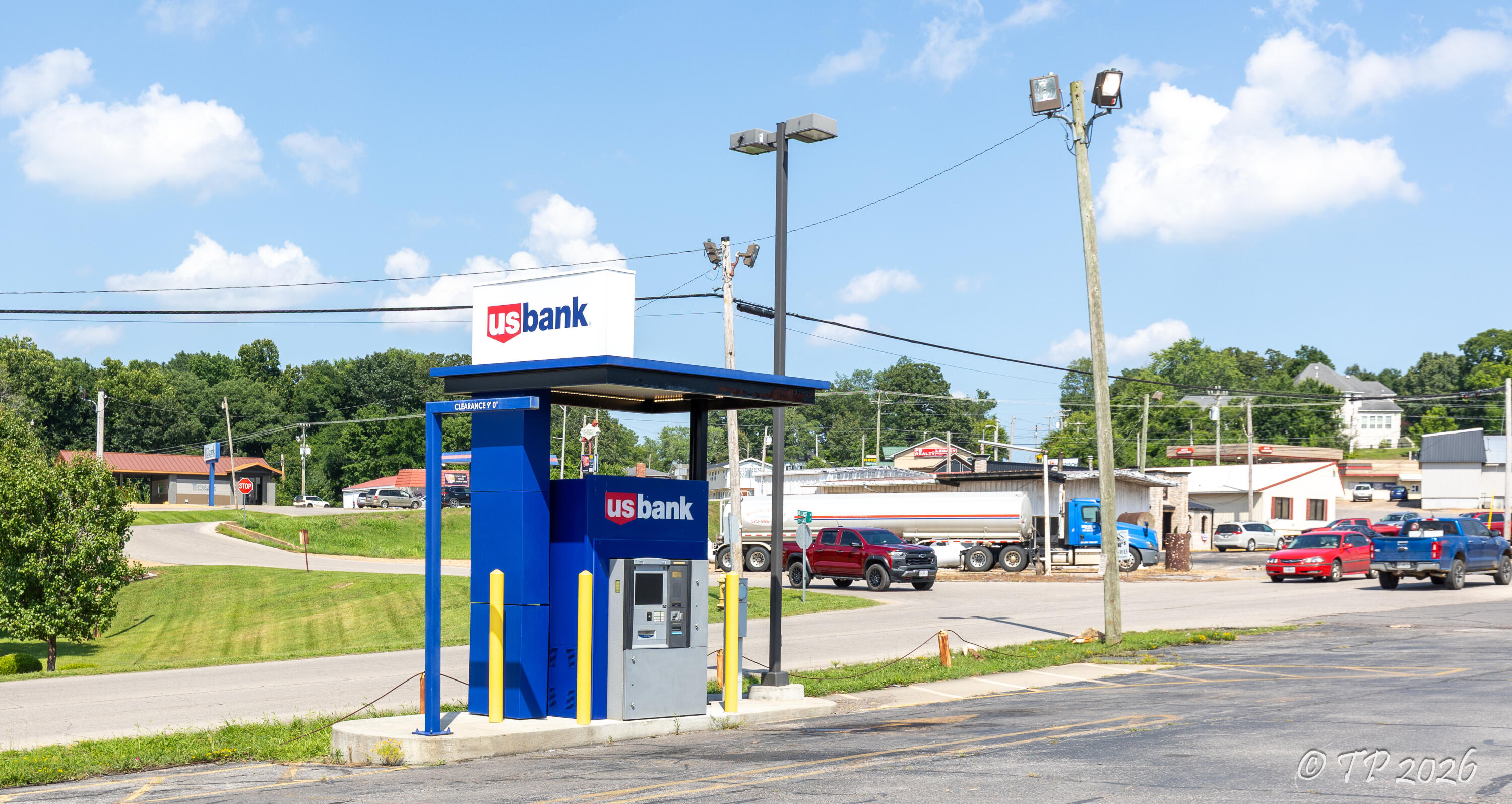 Photo 8 - Commercial Sale for sale – 1314  Hillcrest Drive  Doniphan, MO