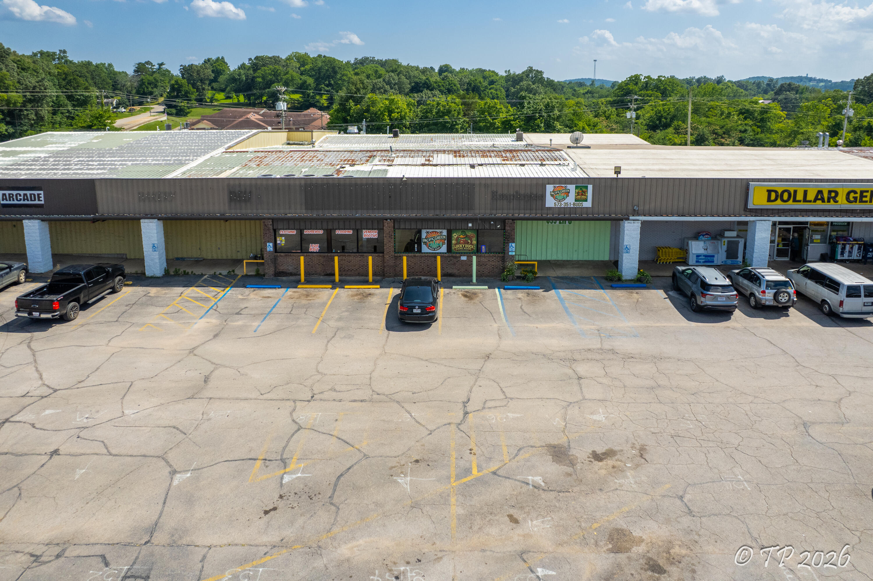Photo 5 - Commercial Sale for sale – 1314  Hillcrest Drive  Doniphan, MO