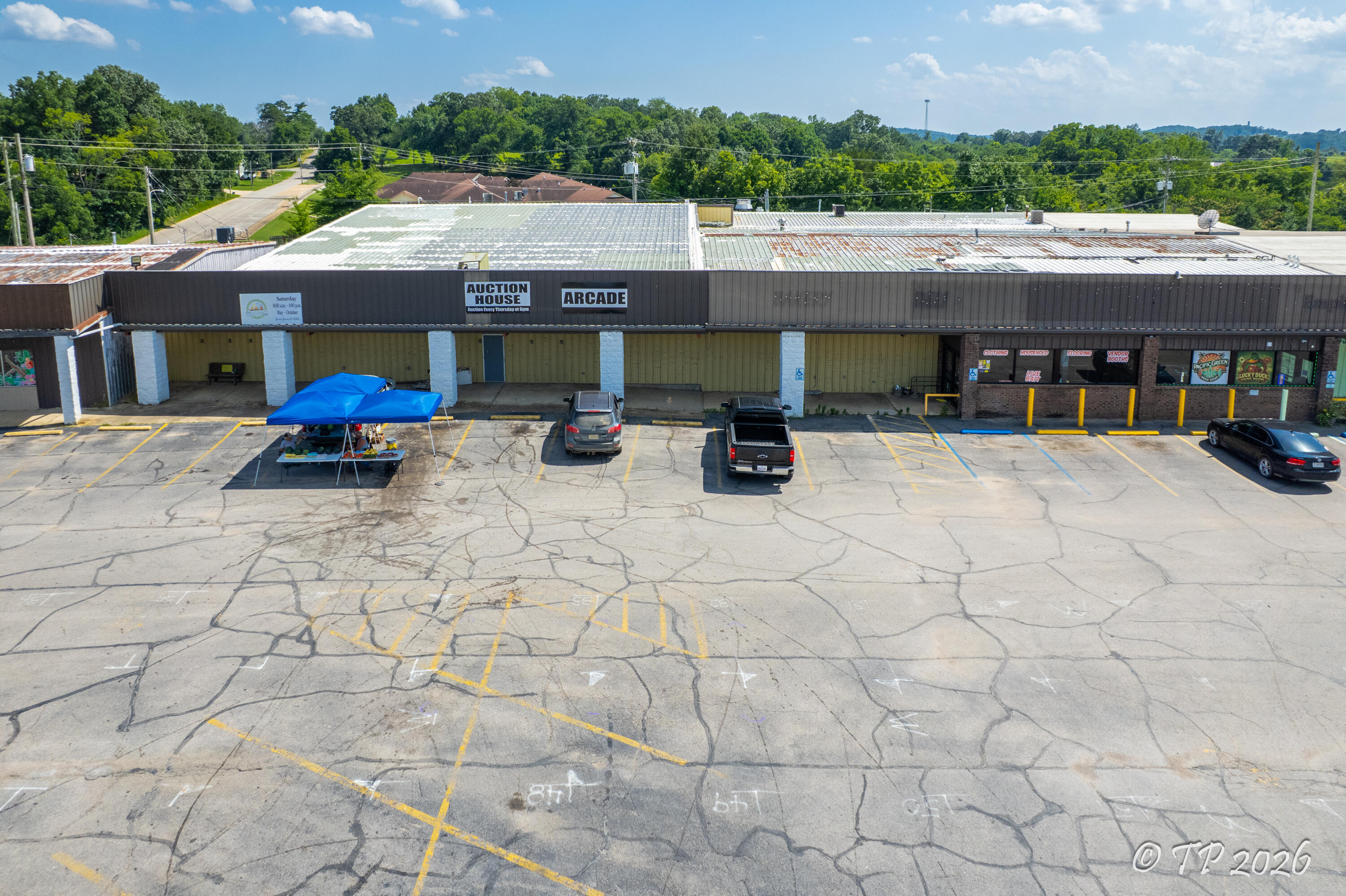 Photo 6 - Commercial Sale for sale – 1314  Hillcrest Drive  Doniphan, MO