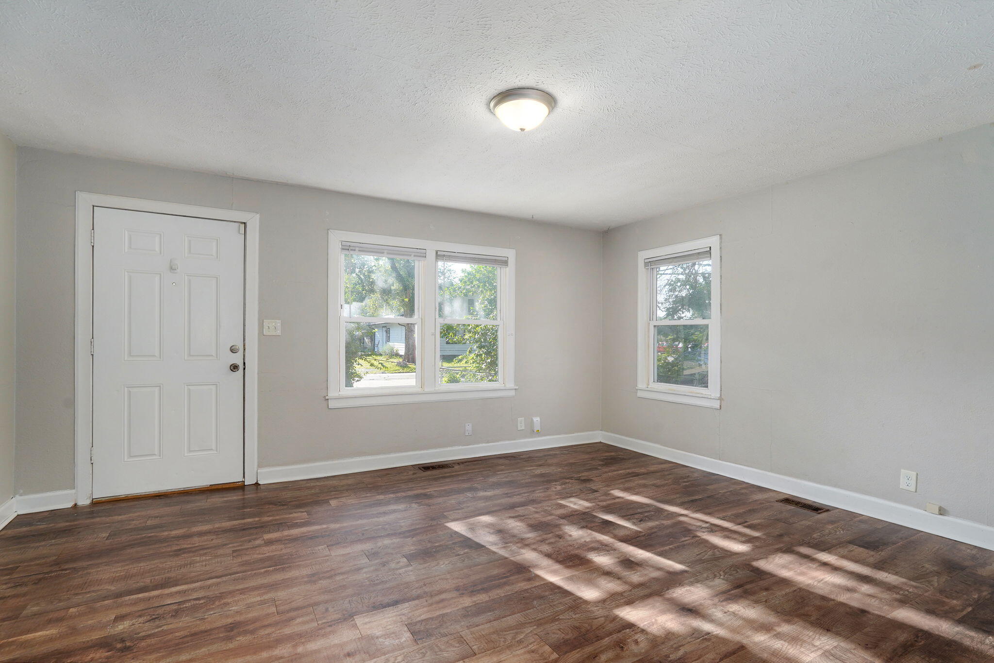 Photo 4 - Residential for sale – 511 N Warren Avenue  Springfield, MO