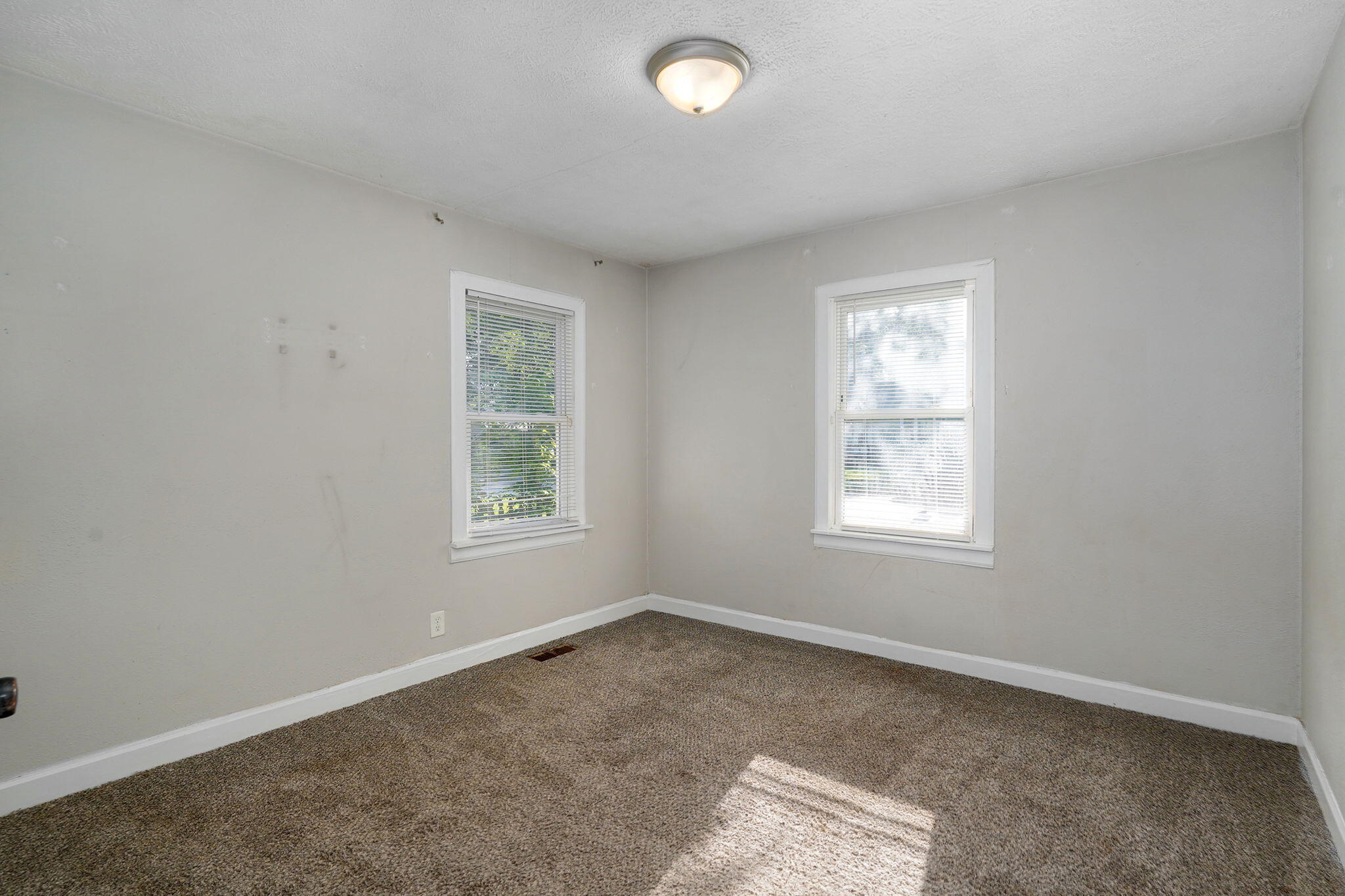 Photo 9 - Residential for sale – 511 N Warren Avenue  Springfield, MO