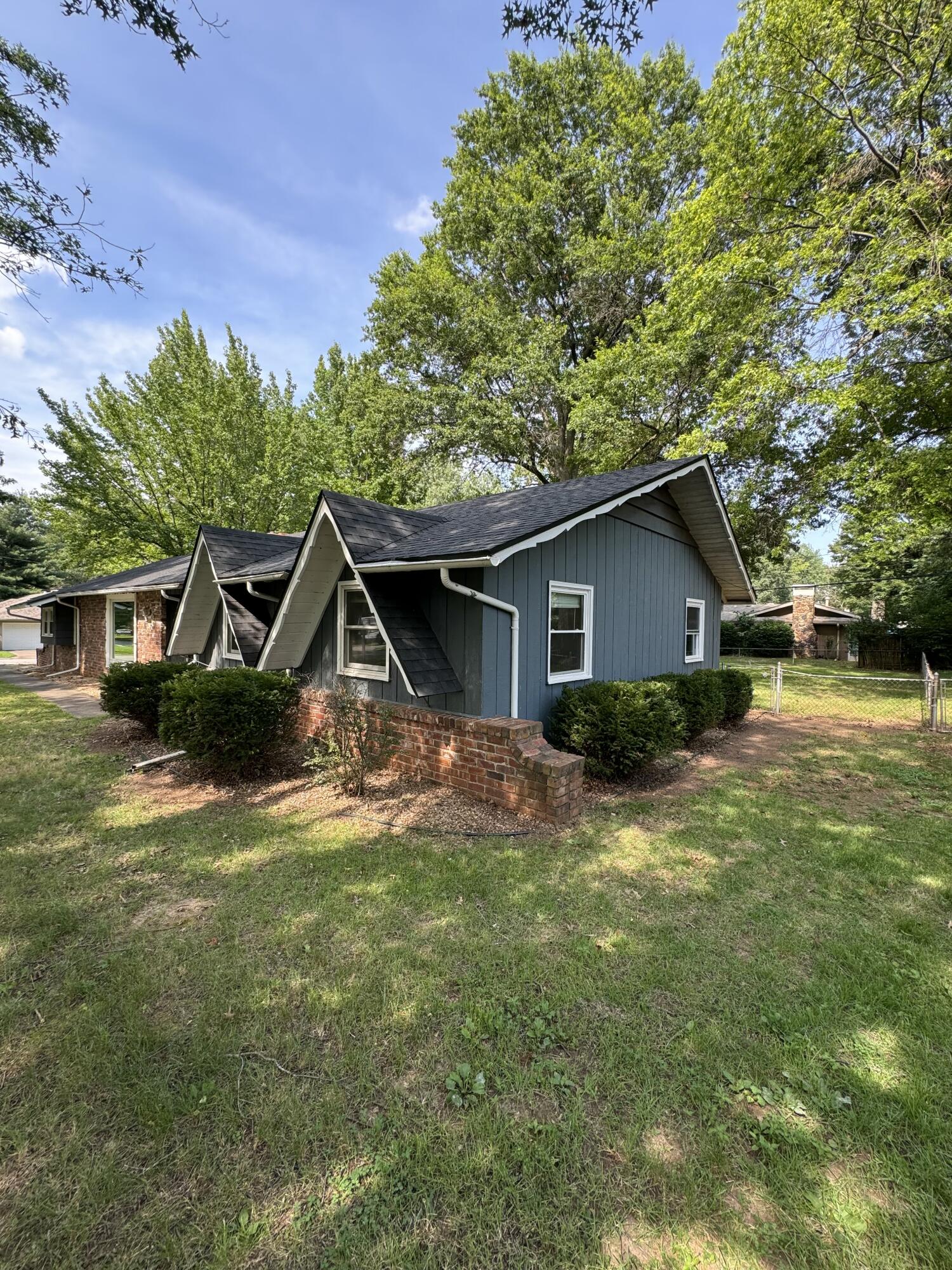 Photo 5 - Residential for sale – 3510 S Broadway Avenue  Springfield, MO