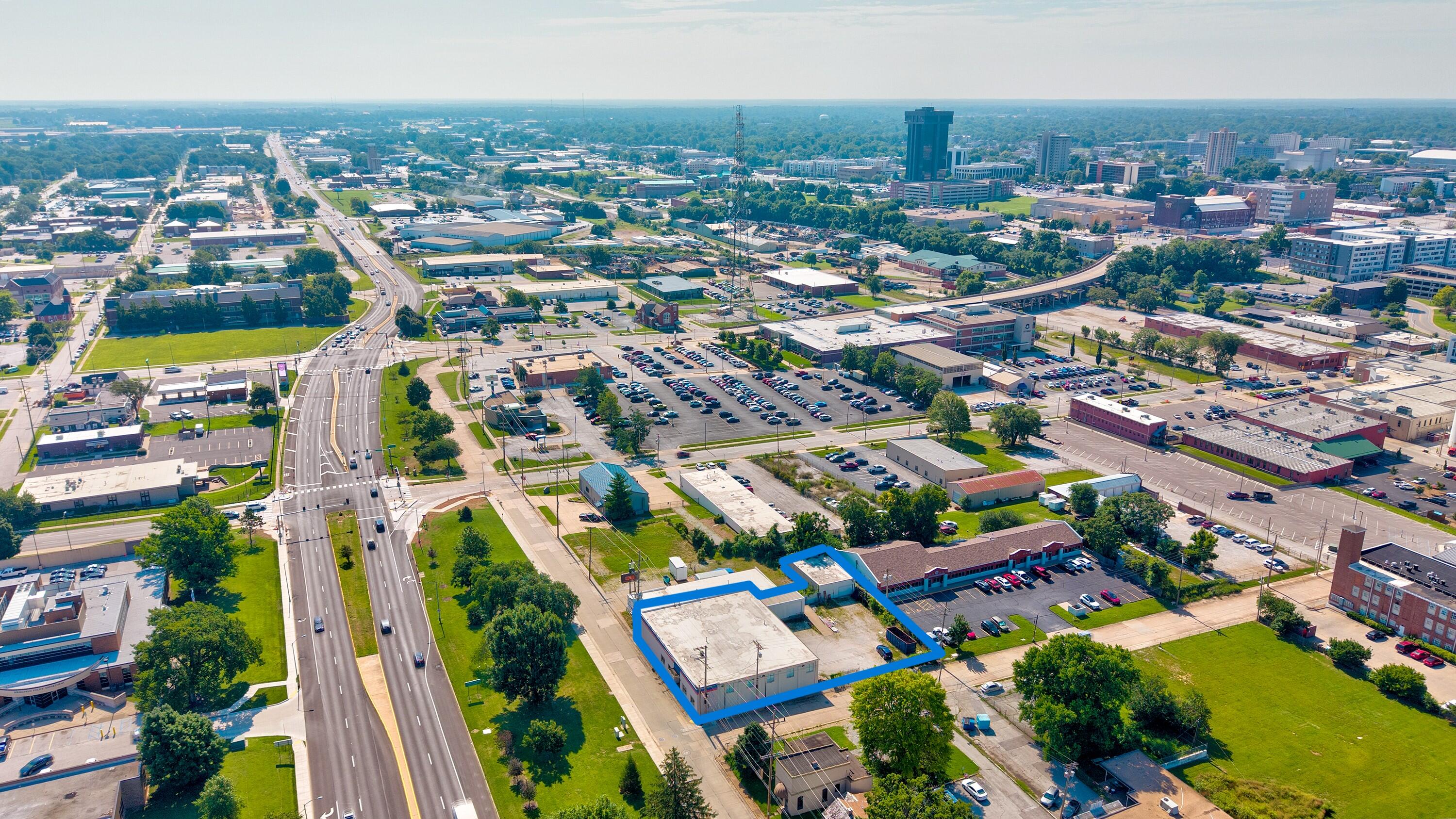 Photo 15 - Commercial Sale for sale – 300 E Chestnut Street  Springfield, MO