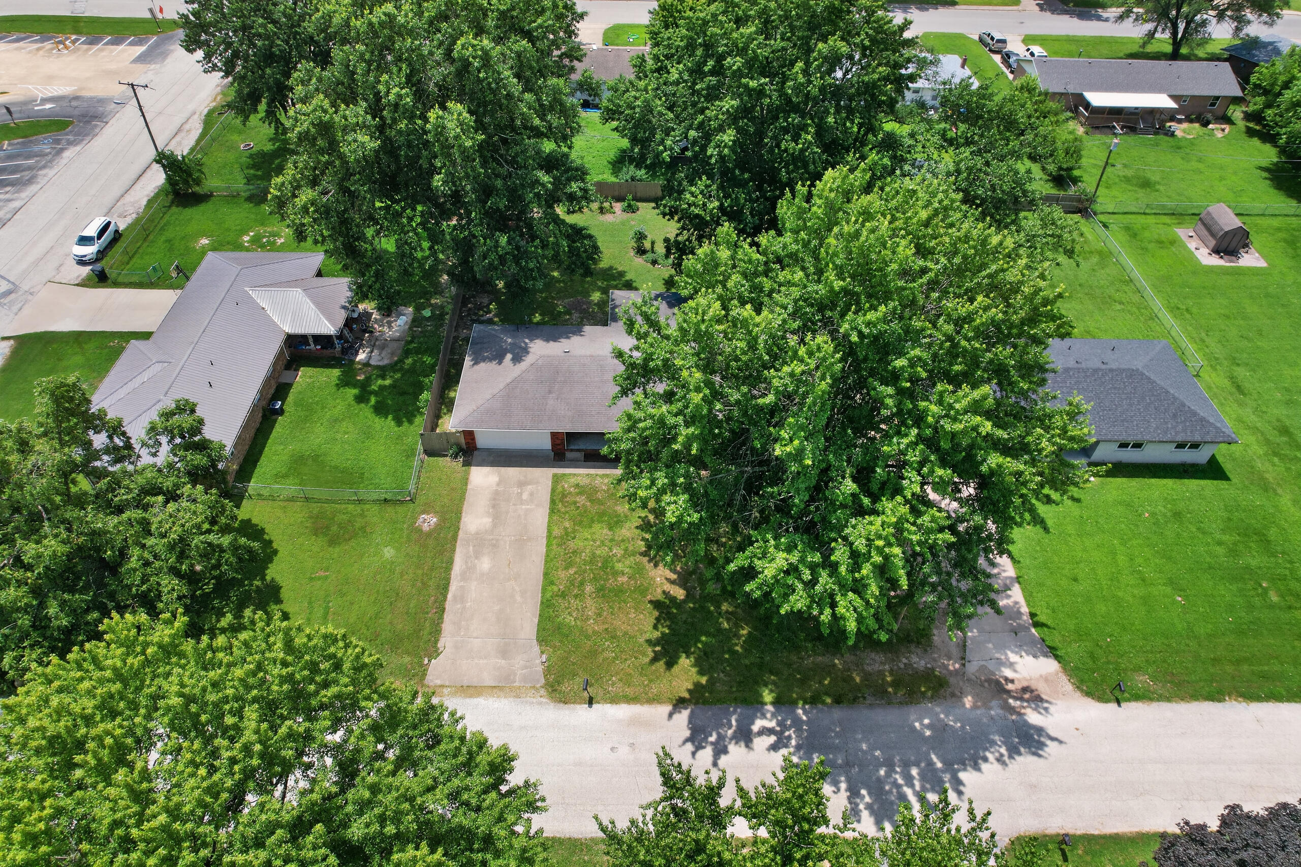 Photo 41 - Residential for sale – 1404 E Lindon Street  Bolivar, MO