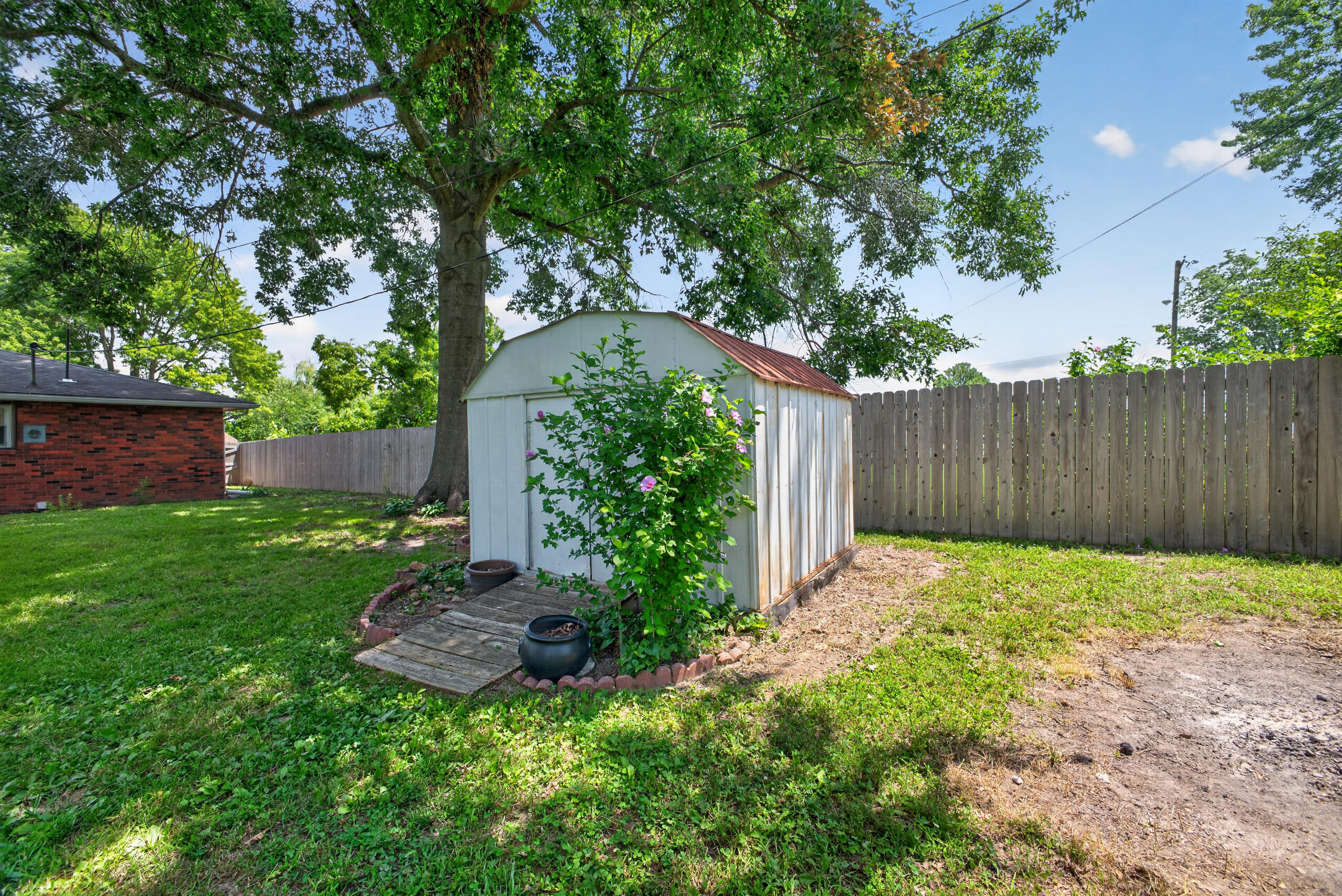 Photo 32 - Residential for sale – 1404 E Lindon Street  Bolivar, MO