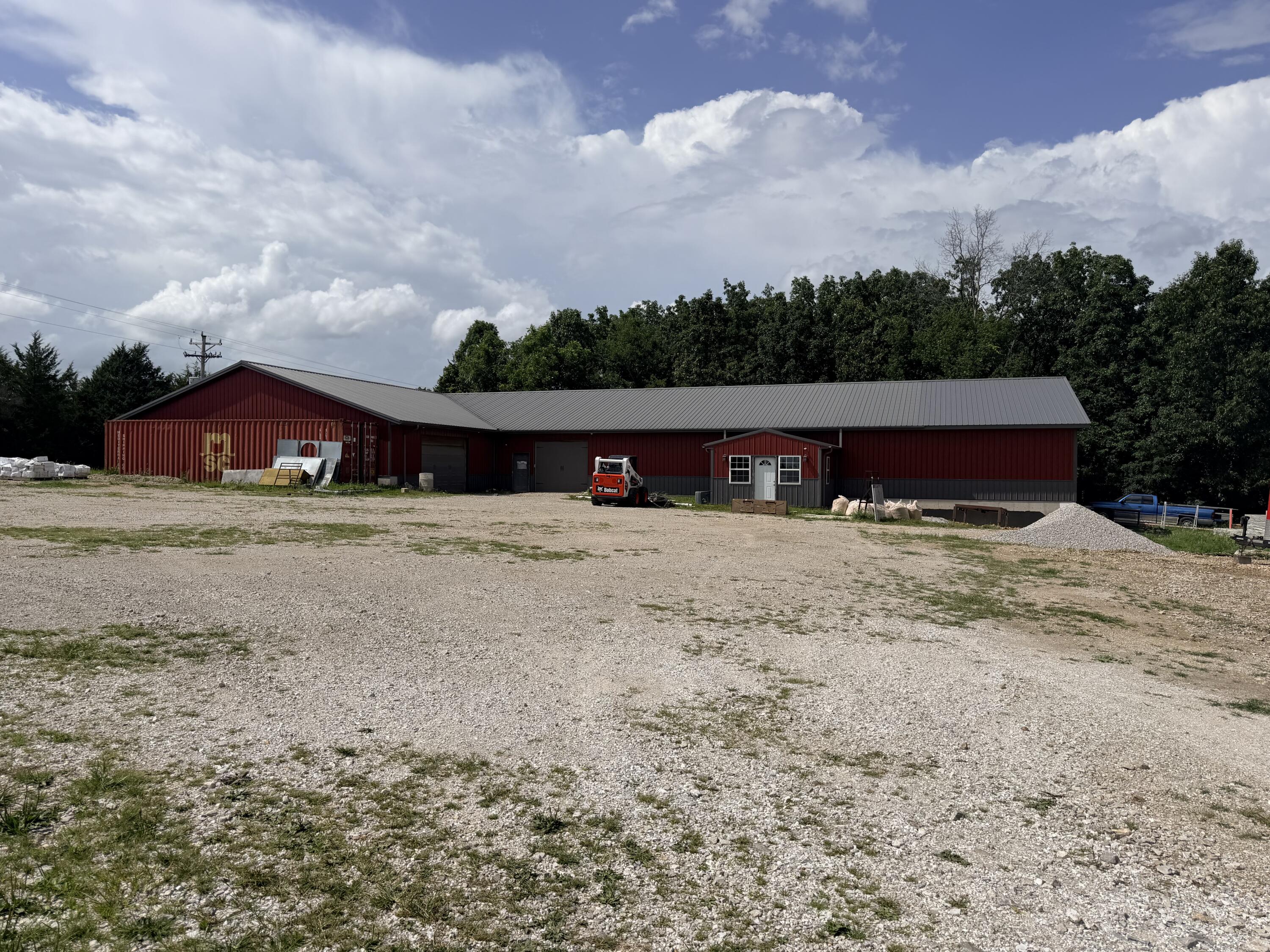 Commercial Sale for sale – 11  Castlegate Drive  Seymour, MO