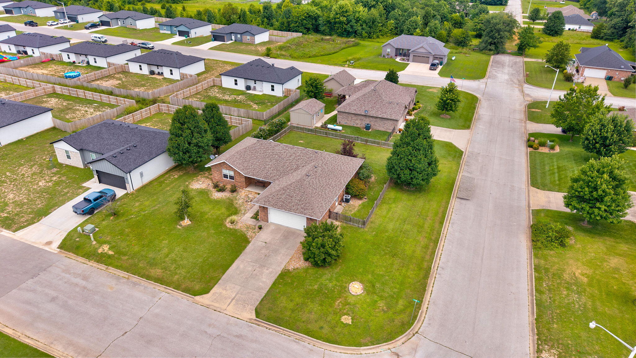 Photo 39 - Residential for sale – 755 E Vivian Street  Bolivar, MO
