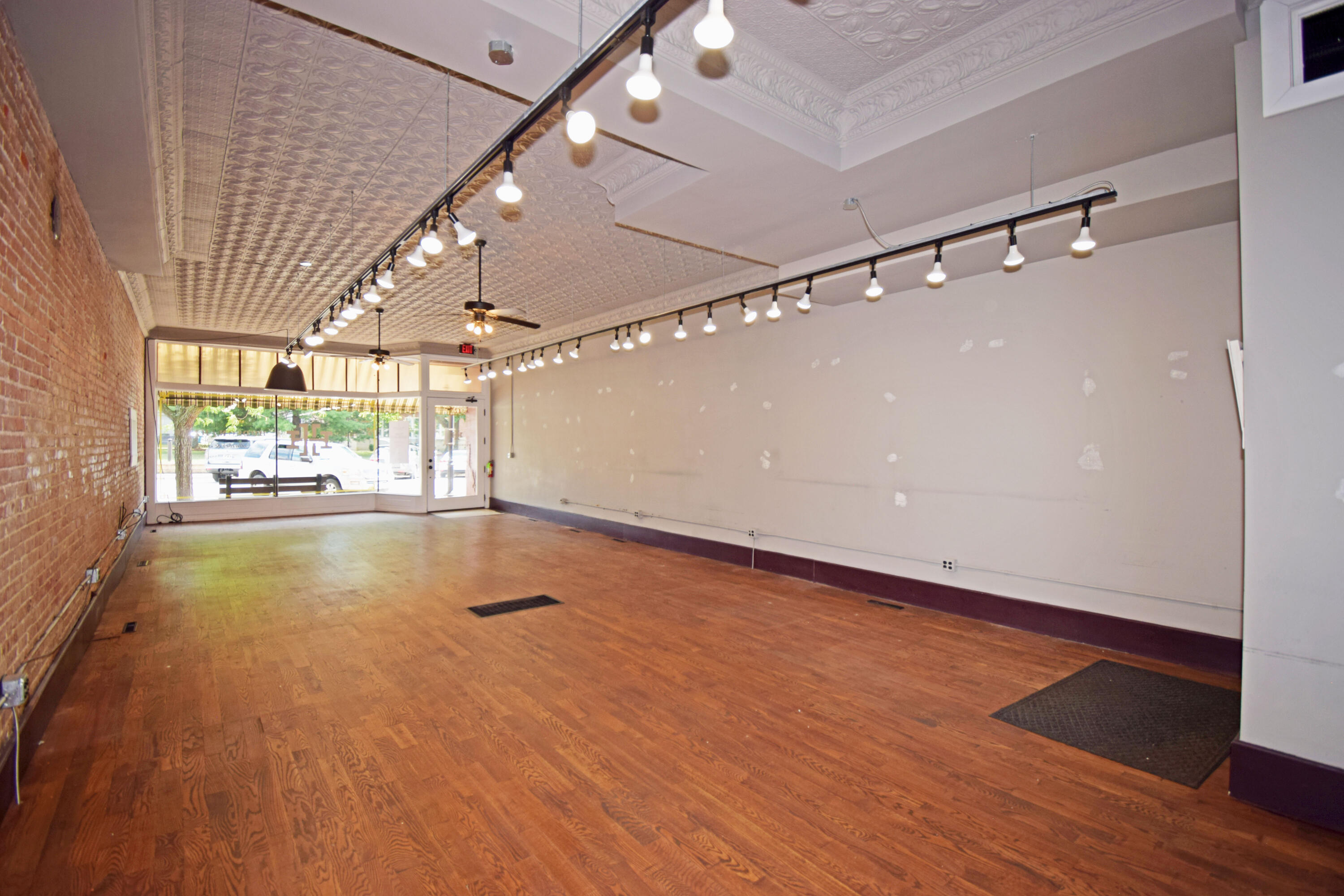 Photo 6 - Commercial Lease for sale – 127 E Church Street  Ozark, MO