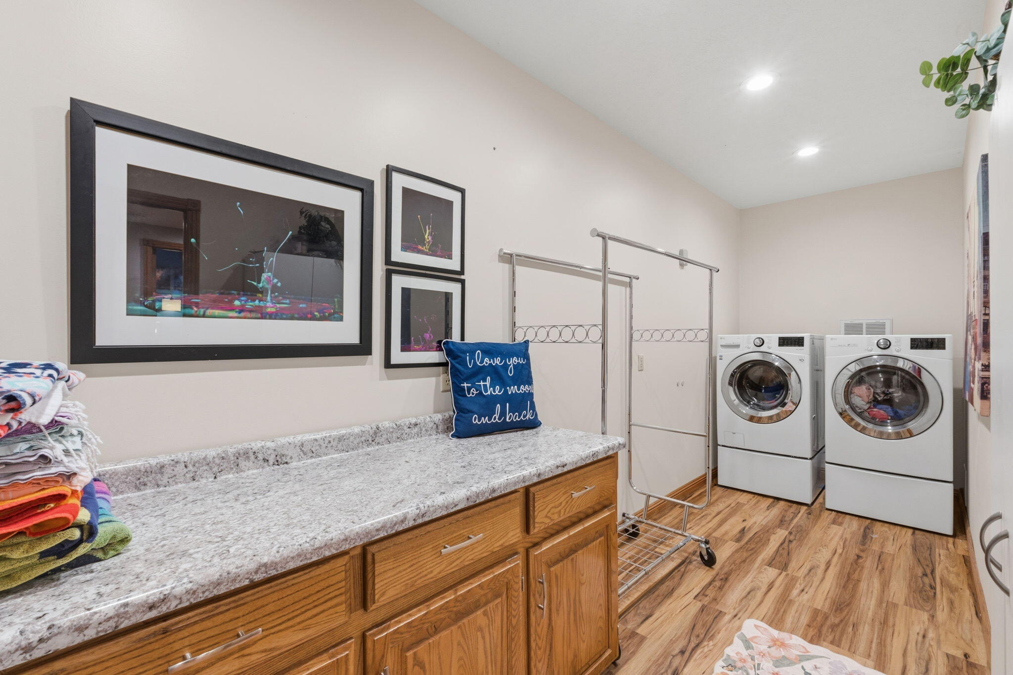 Photo 34 - Residential for sale – 1019 W Parkhill Circle  Springfield, MO