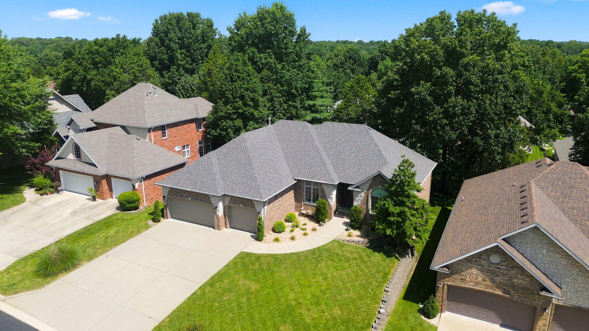 Photo 40 - Residential for sale – 1019 W Parkhill Circle  Springfield, MO