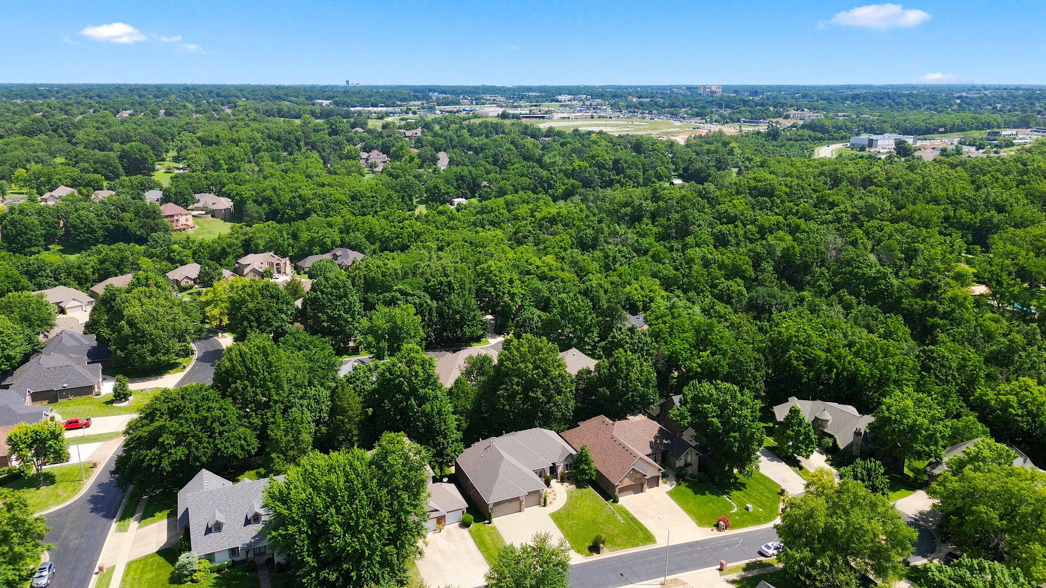 Photo 41 - Residential for sale – 1019 W Parkhill Circle  Springfield, MO
