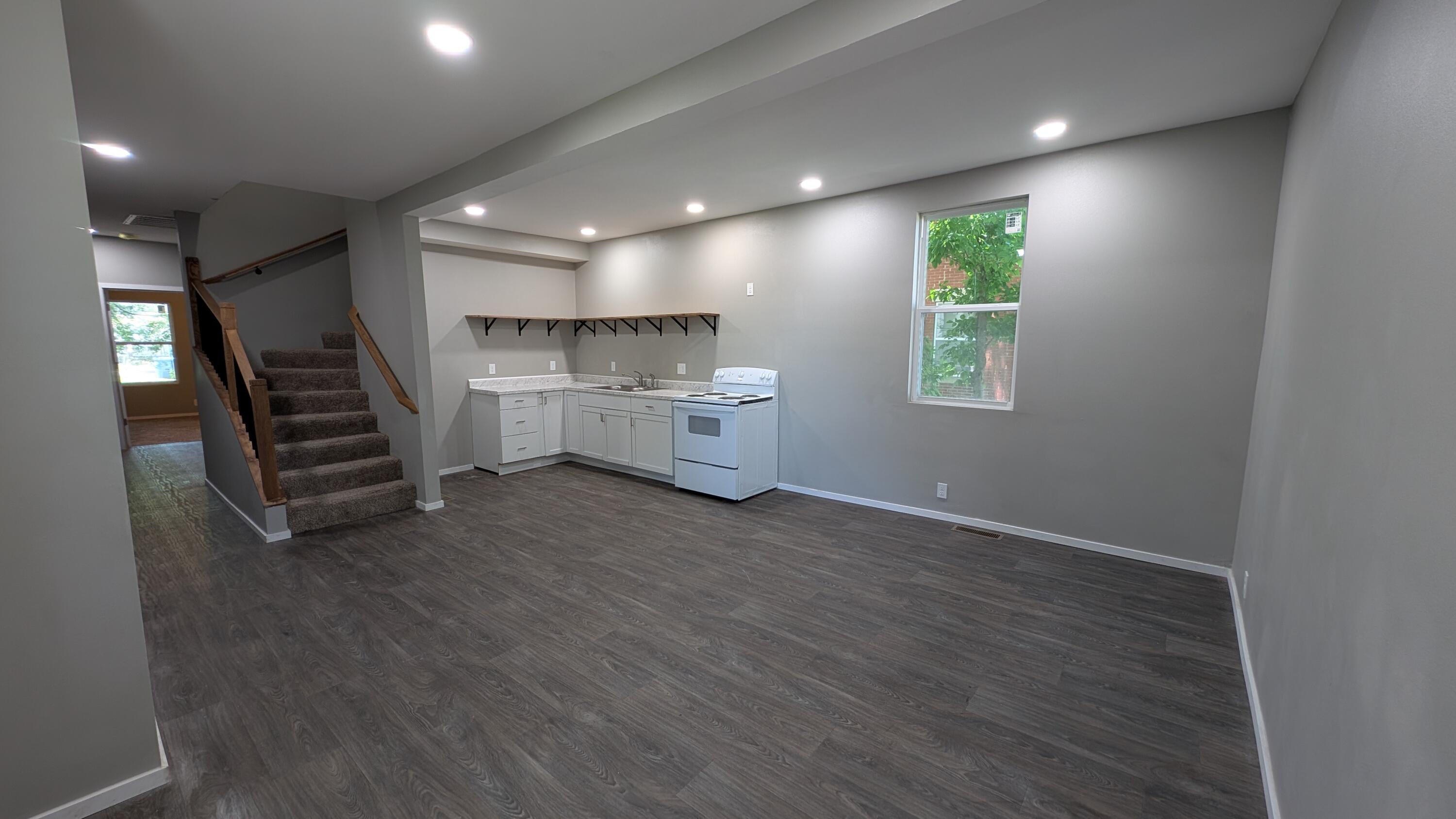Photo 3 - Residential Lease for sale – 820 S Moffet Avenue  Joplin, MO