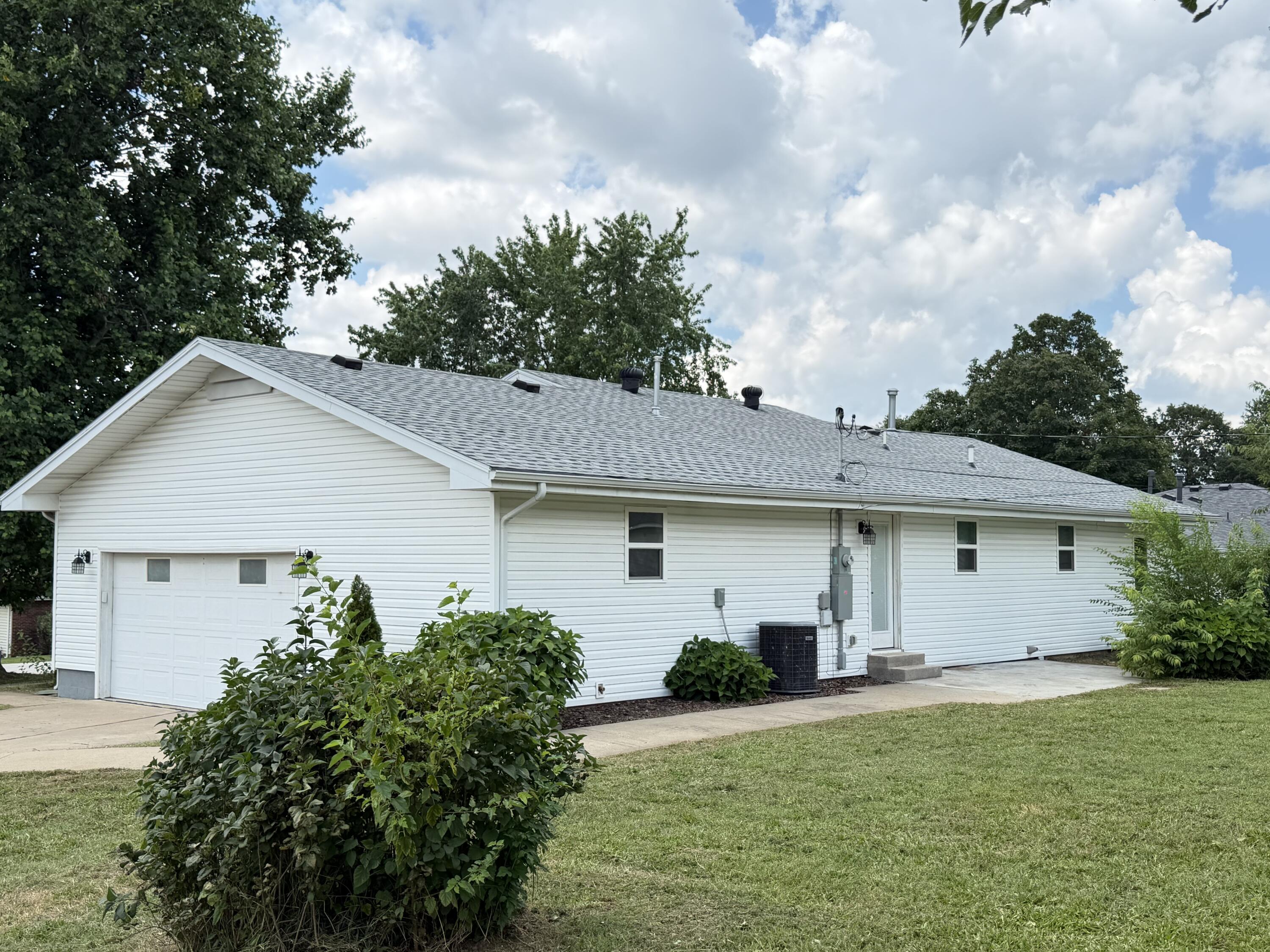 Photo 22 - Residential for sale – 1255 E Bonaire Drive  Springfield, MO