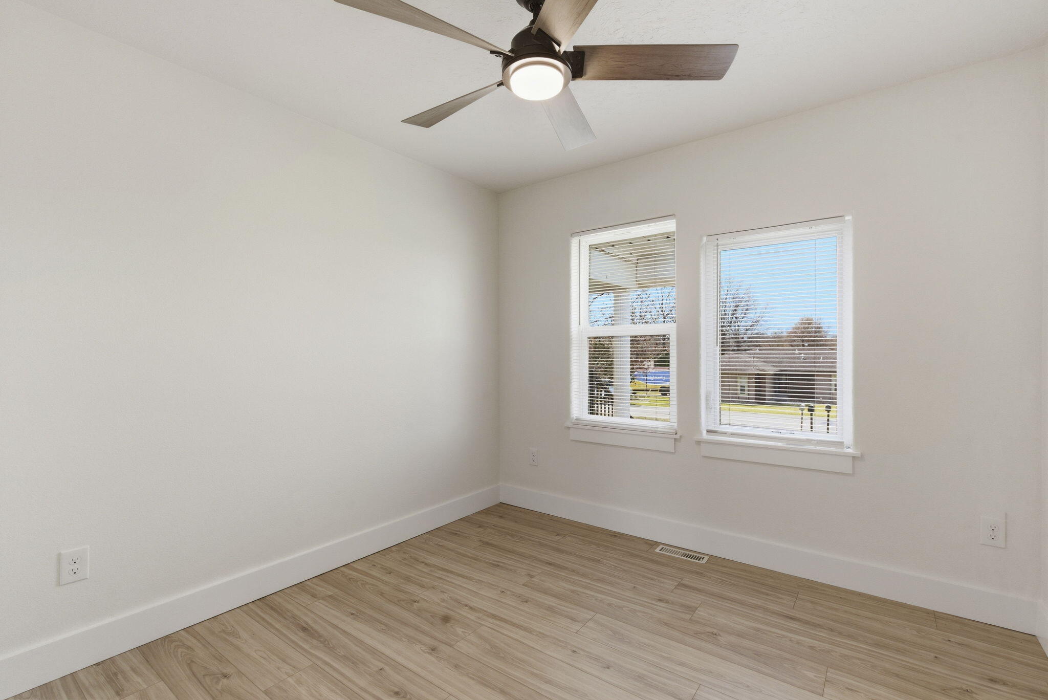 Photo 16 - Residential for sale – 1255 E Bonaire Drive  Springfield, MO