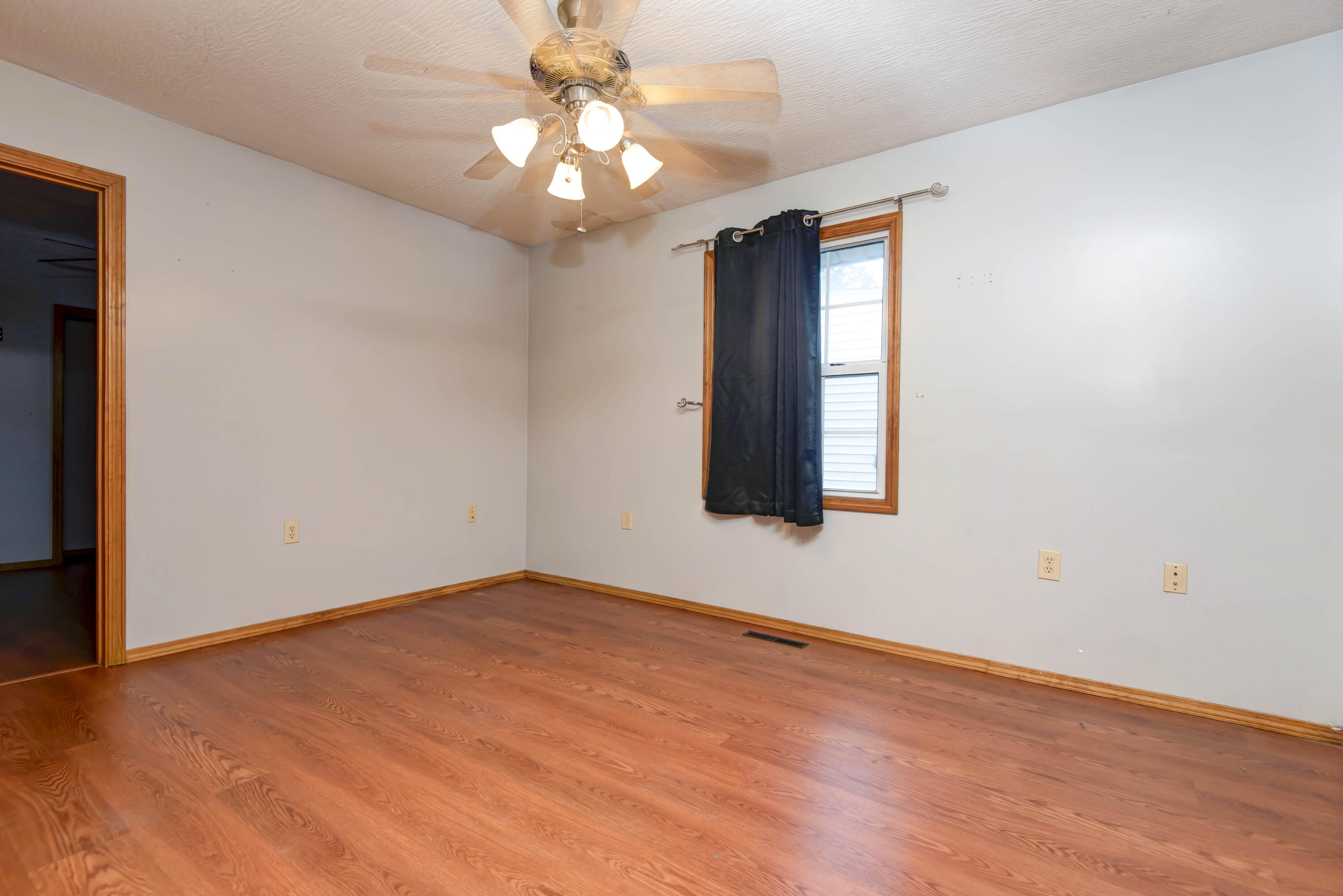 Photo 5 - Residential for sale – 2057 N Douglas Avenue  Springfield, MO