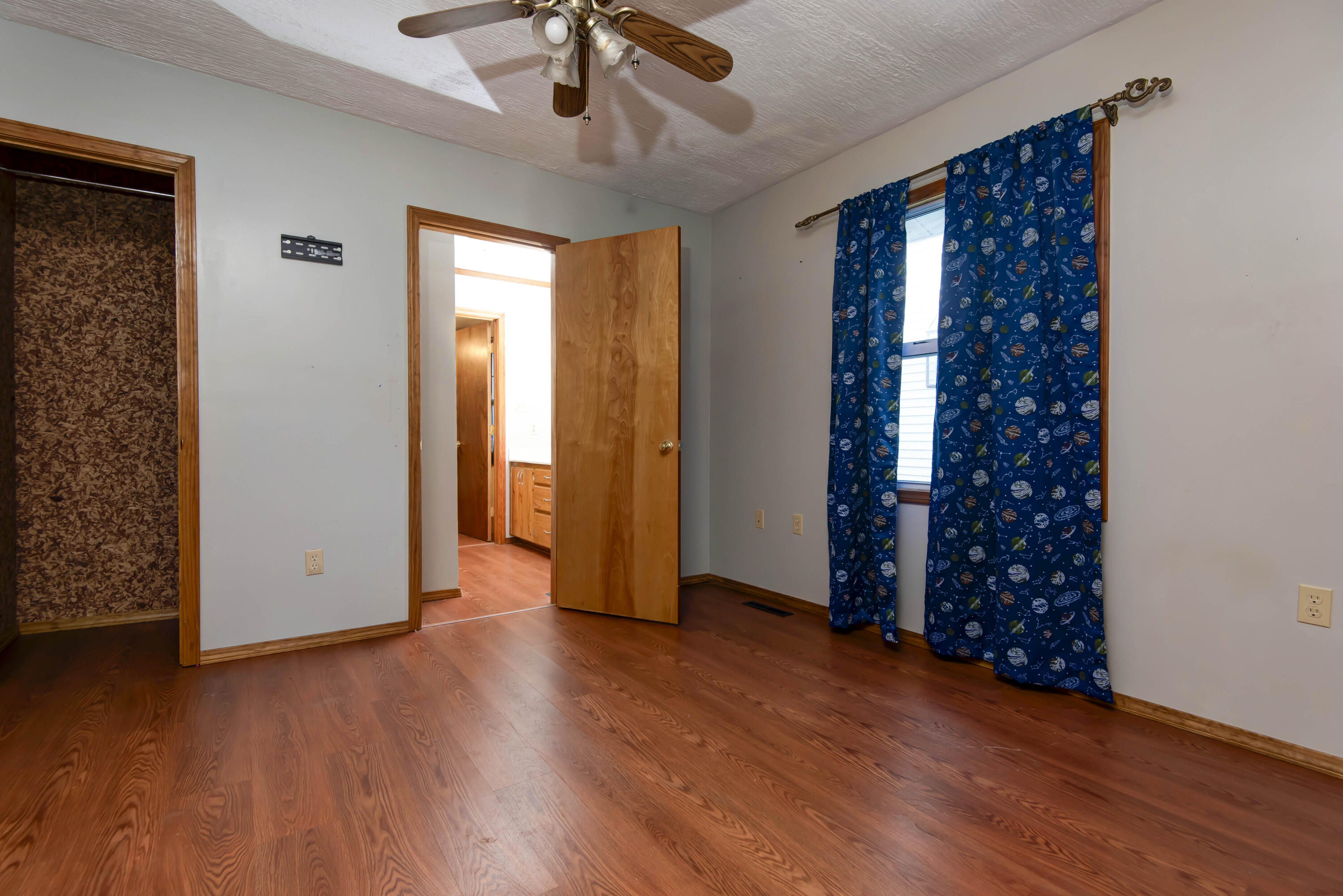 Photo 6 - Residential for sale – 2057 N Douglas Avenue  Springfield, MO