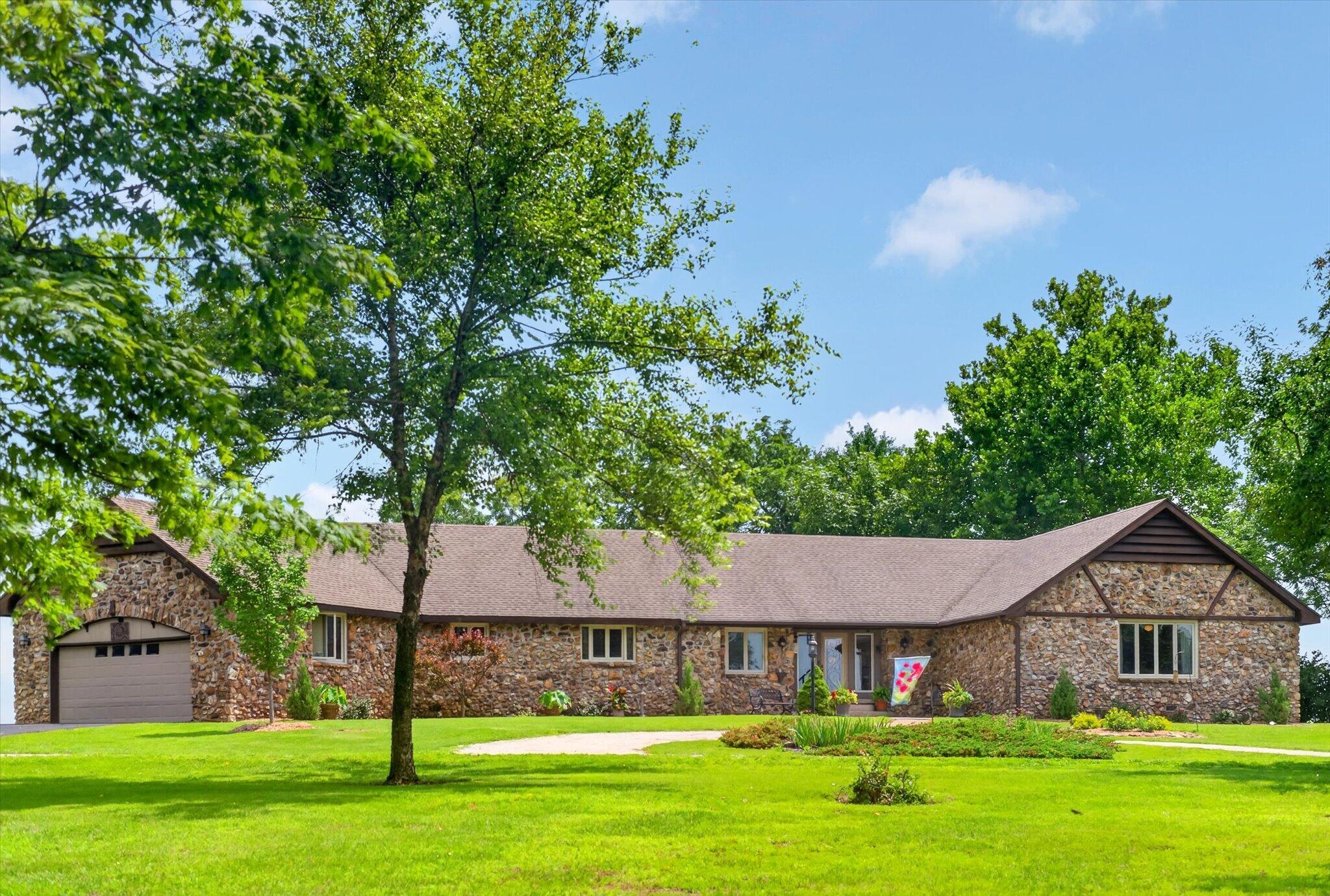 Photo 3 - Farm for sale – 13855 E 950 Road  Stockton, MO