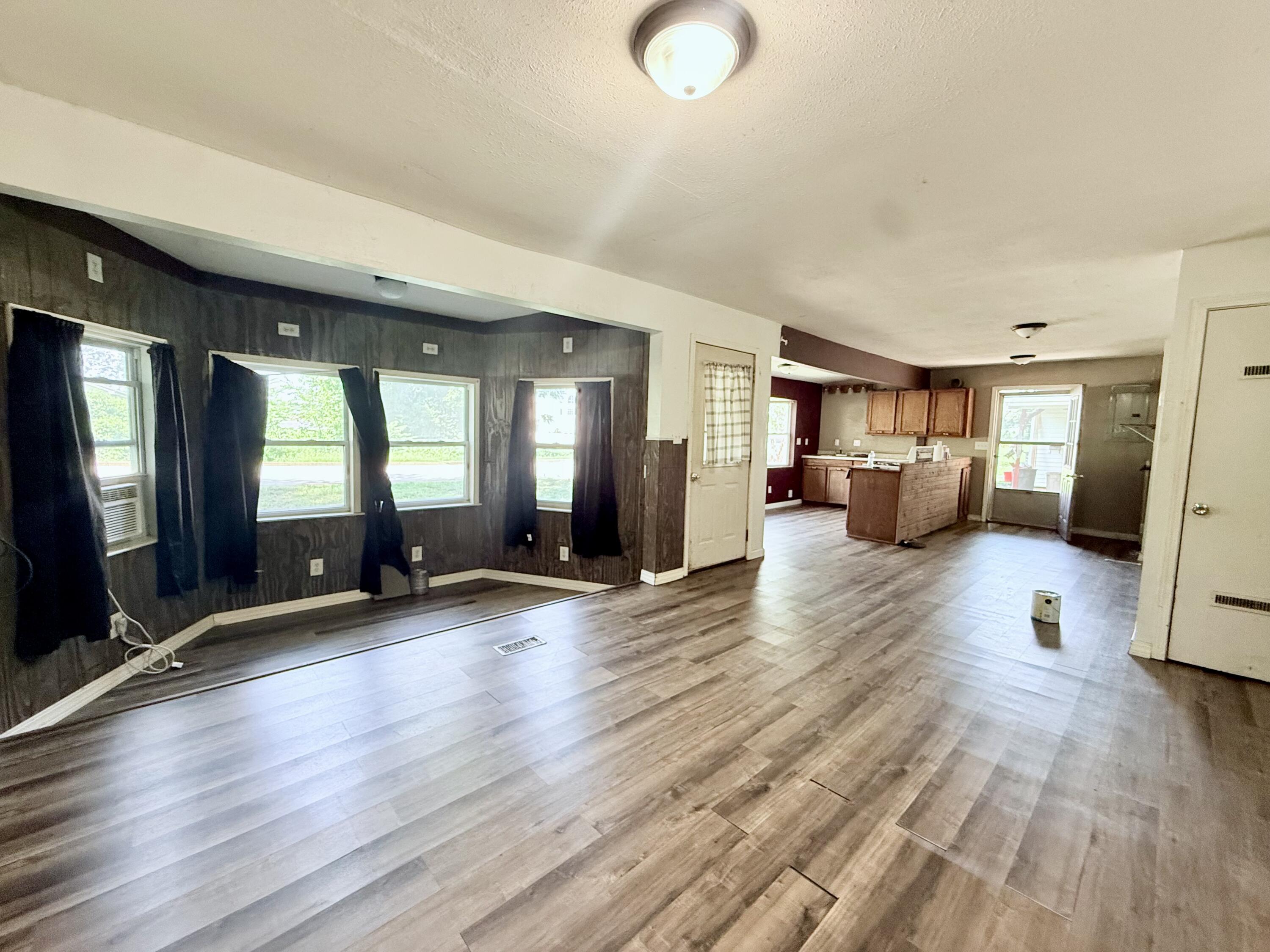 Photo 4 - Residential for sale – 304  Ozark Street  Houston, MO