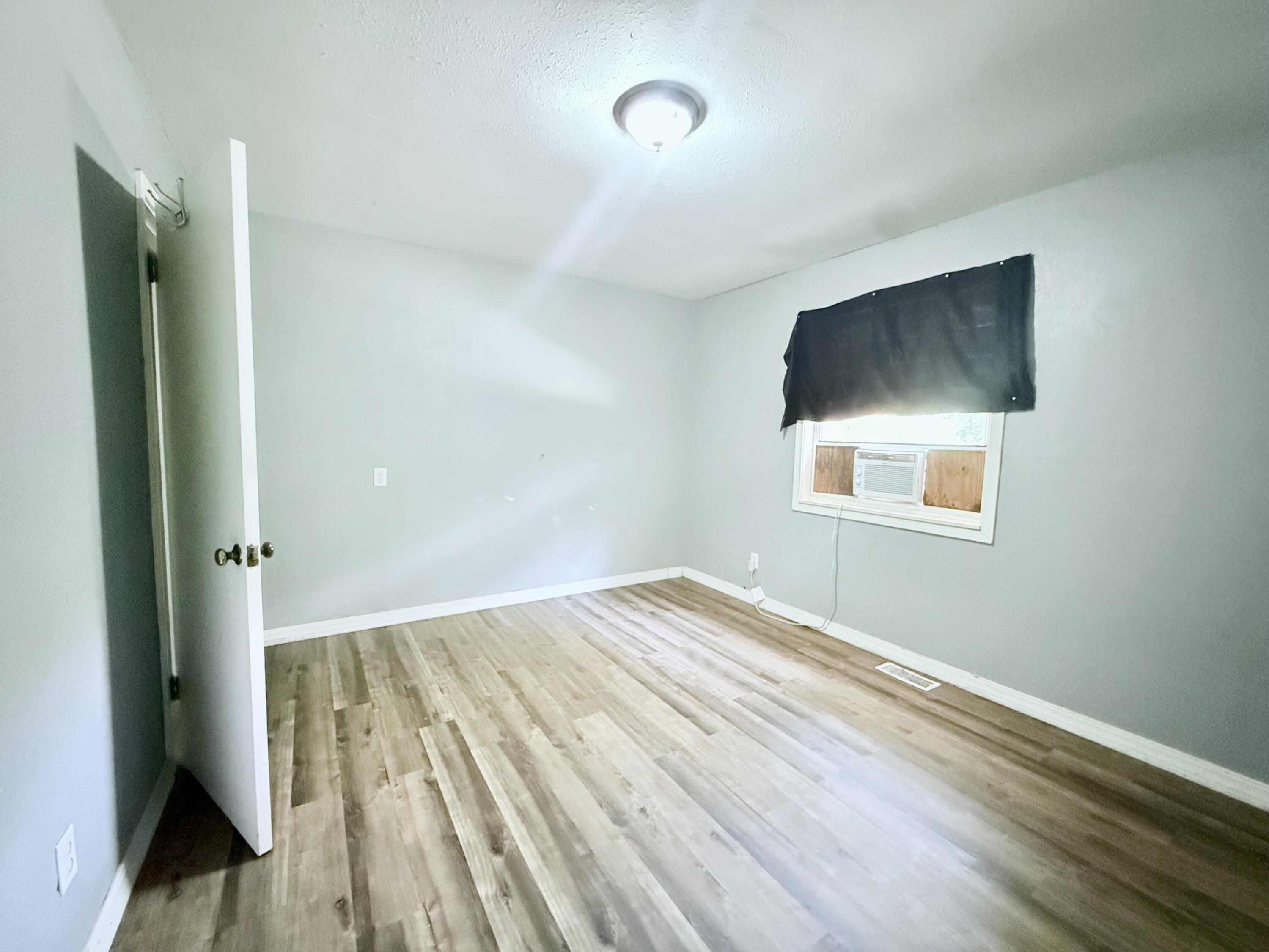 Photo 6 - Residential for sale – 304  Ozark Street  Houston, MO
