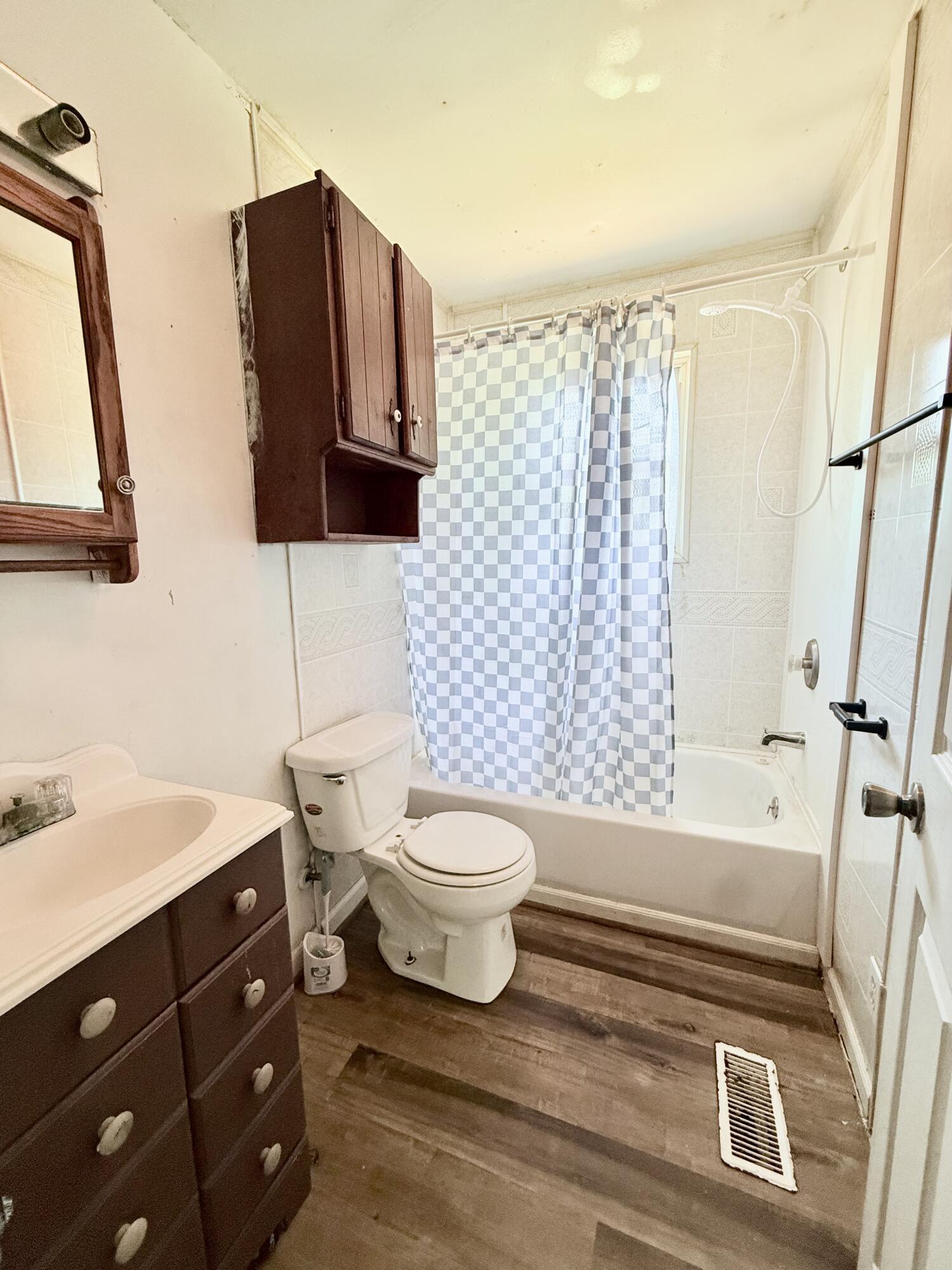 Photo 7 - Residential for sale – 304  Ozark Street  Houston, MO
