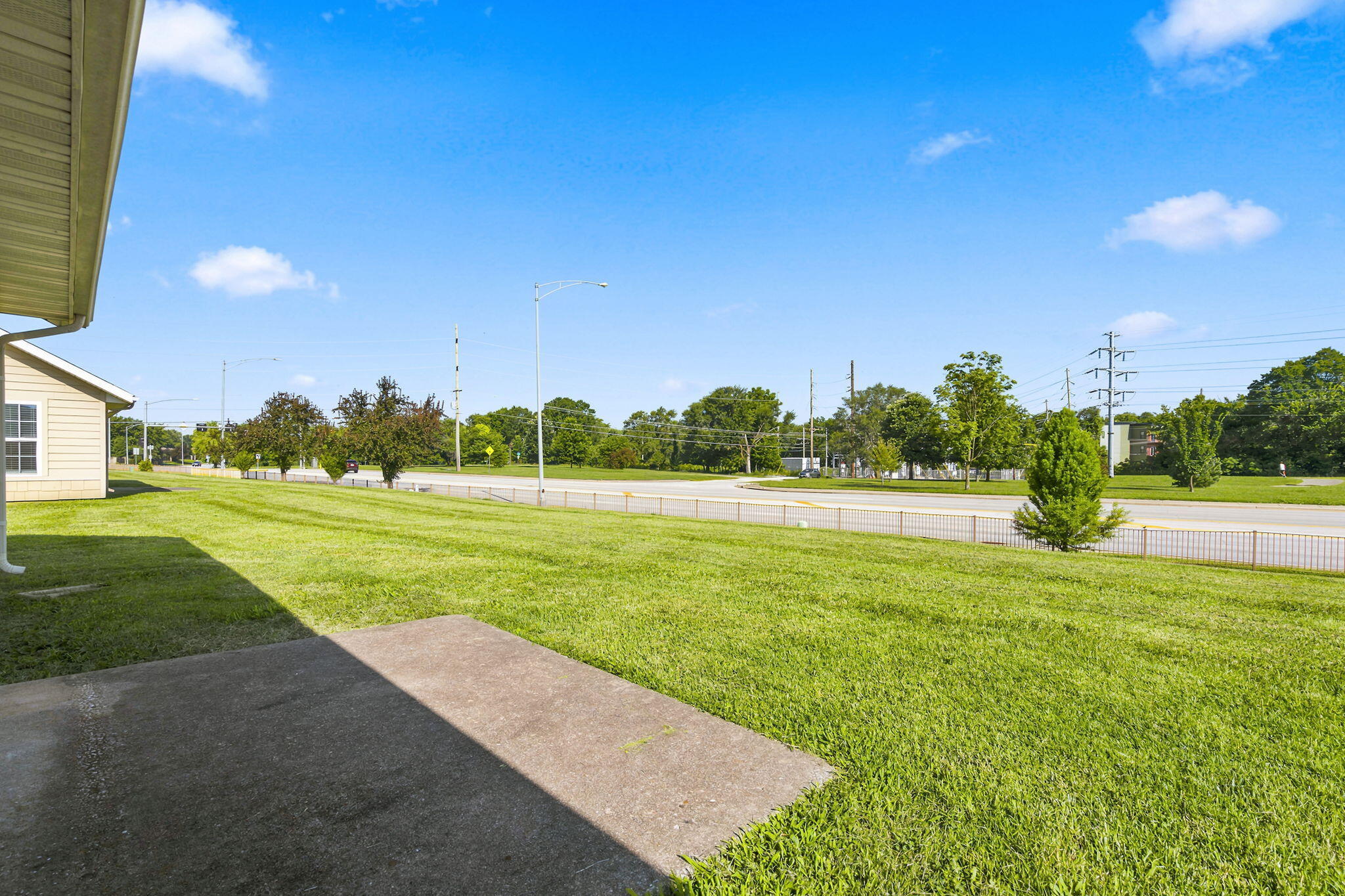 Photo 3 - Residential Lease for sale – 726 E Sunset Street  Springfield, MO