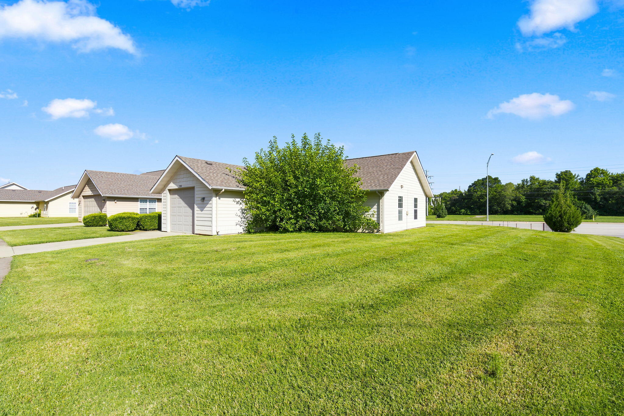 Photo 21 - Residential Lease for sale – 726 E Sunset Street  Springfield, MO