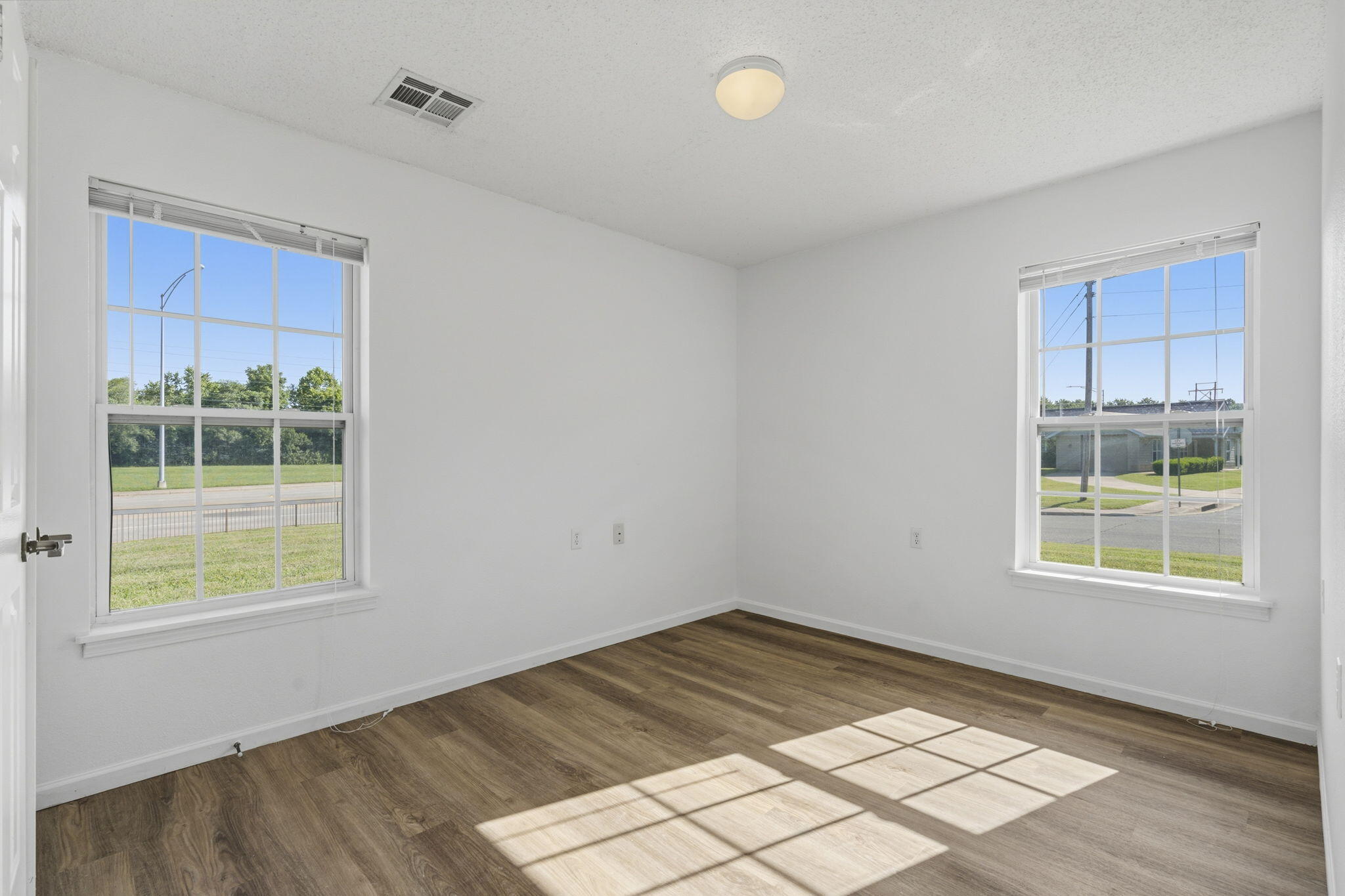 Photo 13 - Residential Lease for sale – 726 E Sunset Street  Springfield, MO