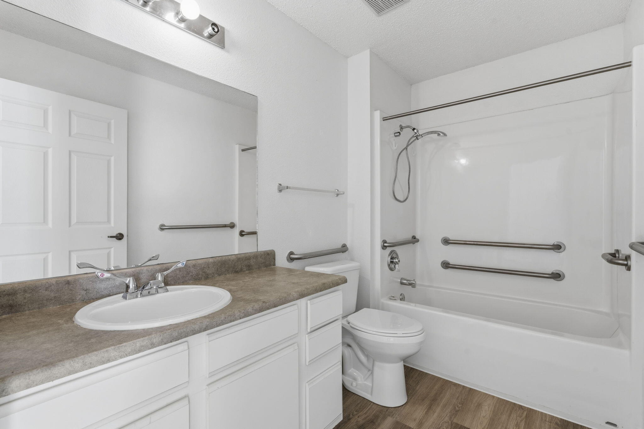 Photo 12 - Residential Lease for sale – 726 E Sunset Street  Springfield, MO