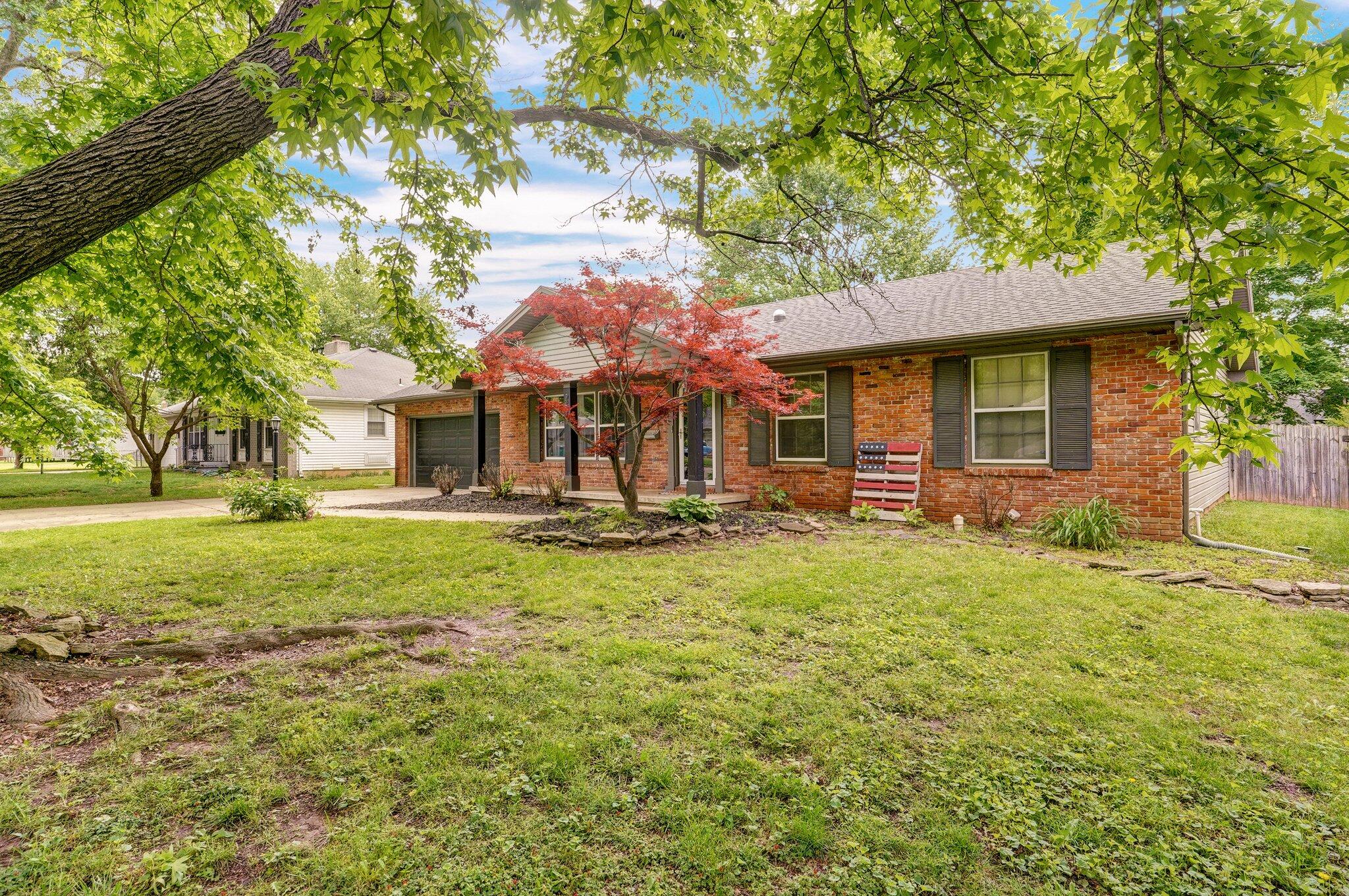 Photo 3 - Residential for sale – 2117 E Montclair Street  Springfield, MO