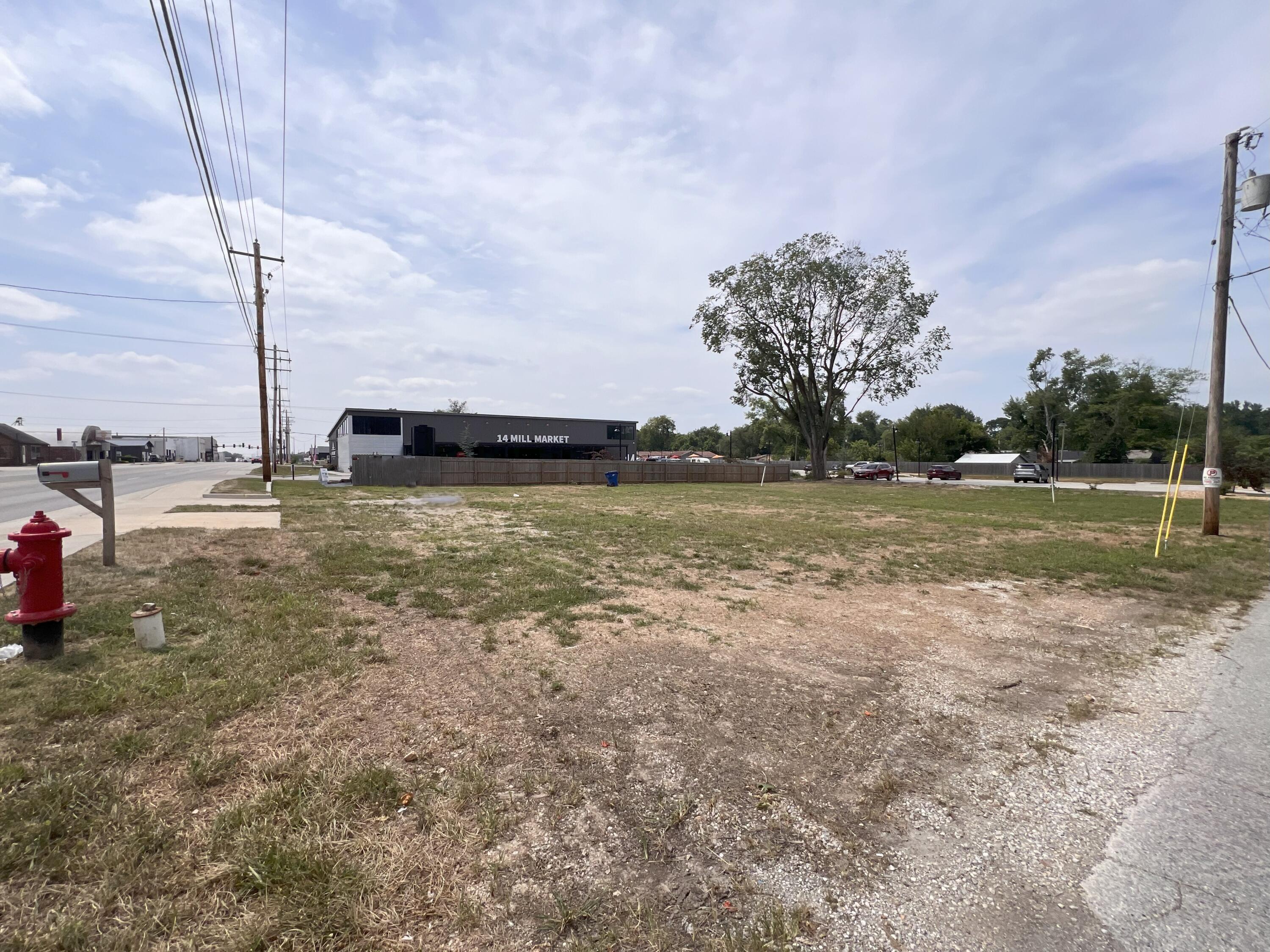 Photo 8 - Commercial Lease for sale – 209&211 E Mount Vernon Street  Nixa, MO